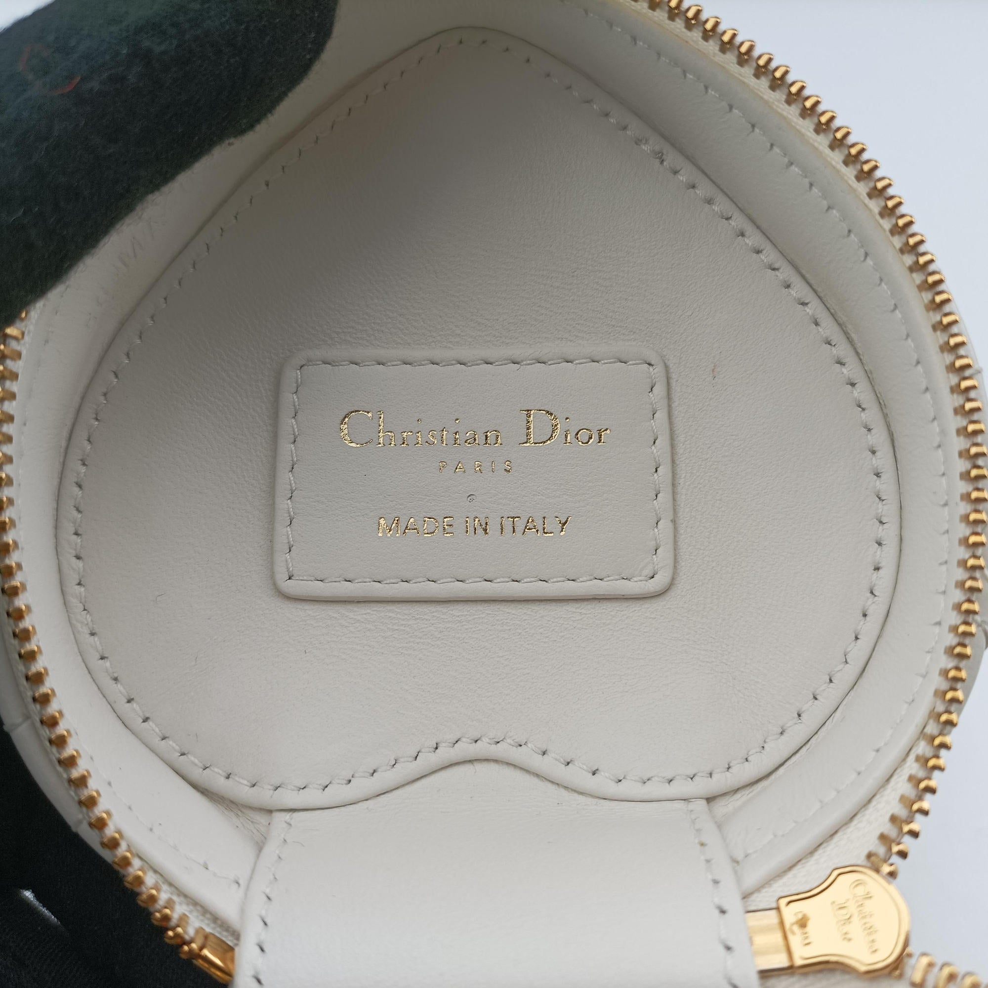 Dioramour Dior Caro Heart Micro Vanity Case White Lambskin 56-MA-0234ディオールアムール ディオール カロ ハート マイクロヴァニティ ホワイト ラムスキン 56-MA-0234