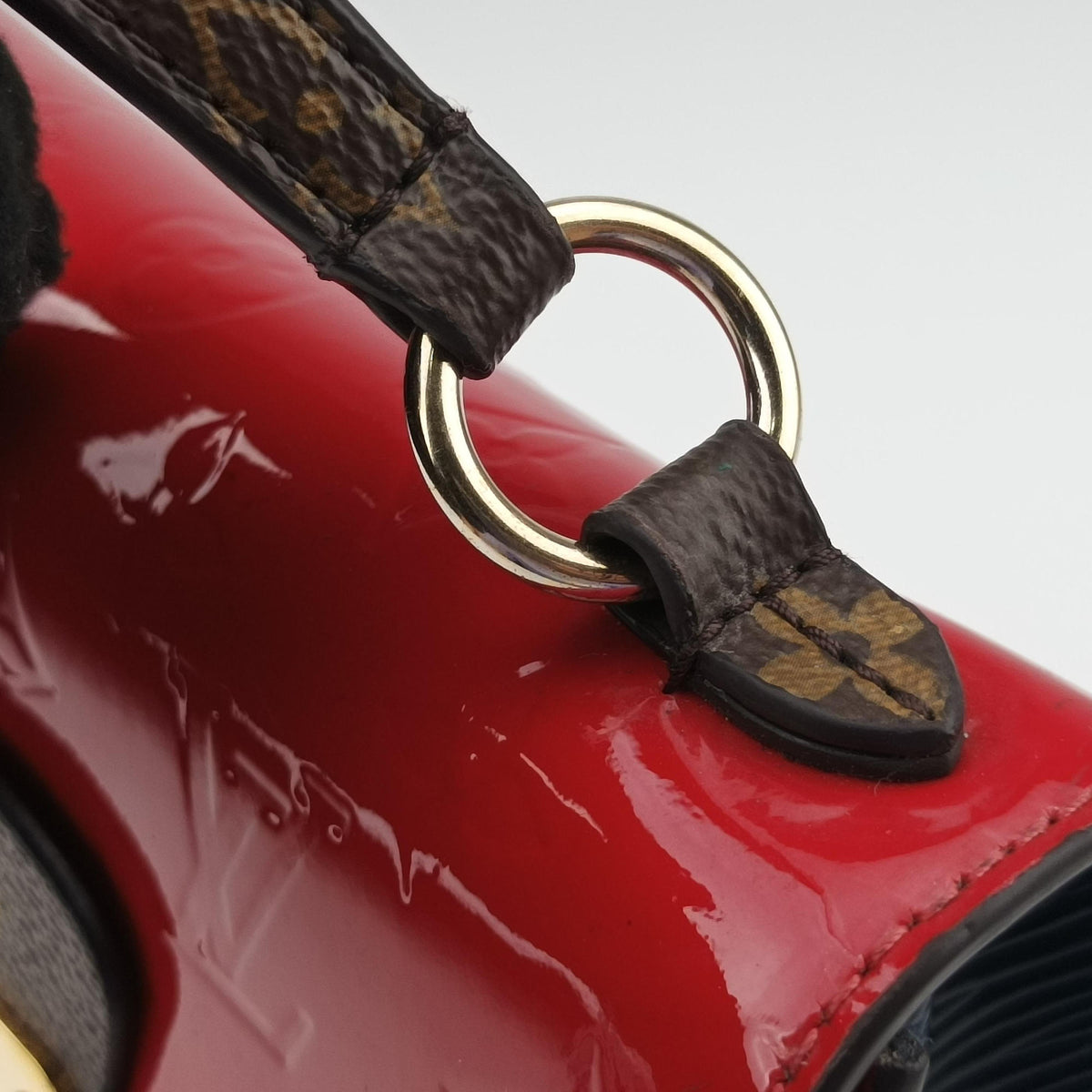 Pre-owned Louis Vuitton Spring street PM Scarlet Red Vernis×Leather×Monogram Canvas M90505 shoulderbag | stylenewstar