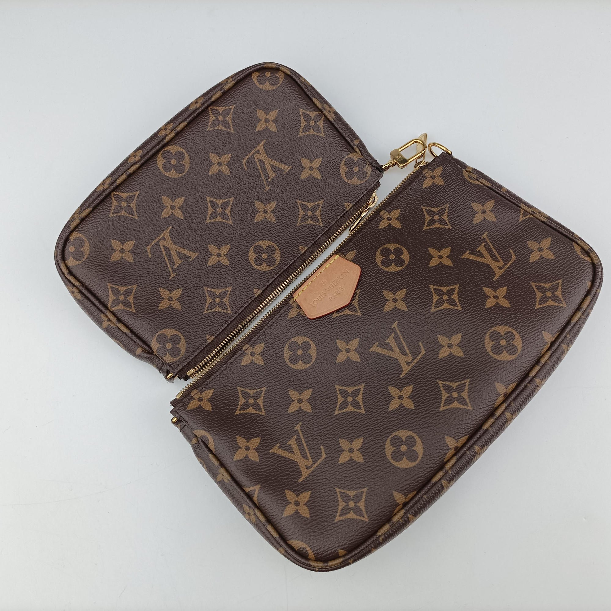 MULTI POCHETTE ACCESSOIRES MARRON×ROSE CLAIRE Monogram Canvas M44840 IC Chipミュルティポシェットアクセソワール マロン×ローズ クレール モノグラムキャンバス M44840 ICチップ