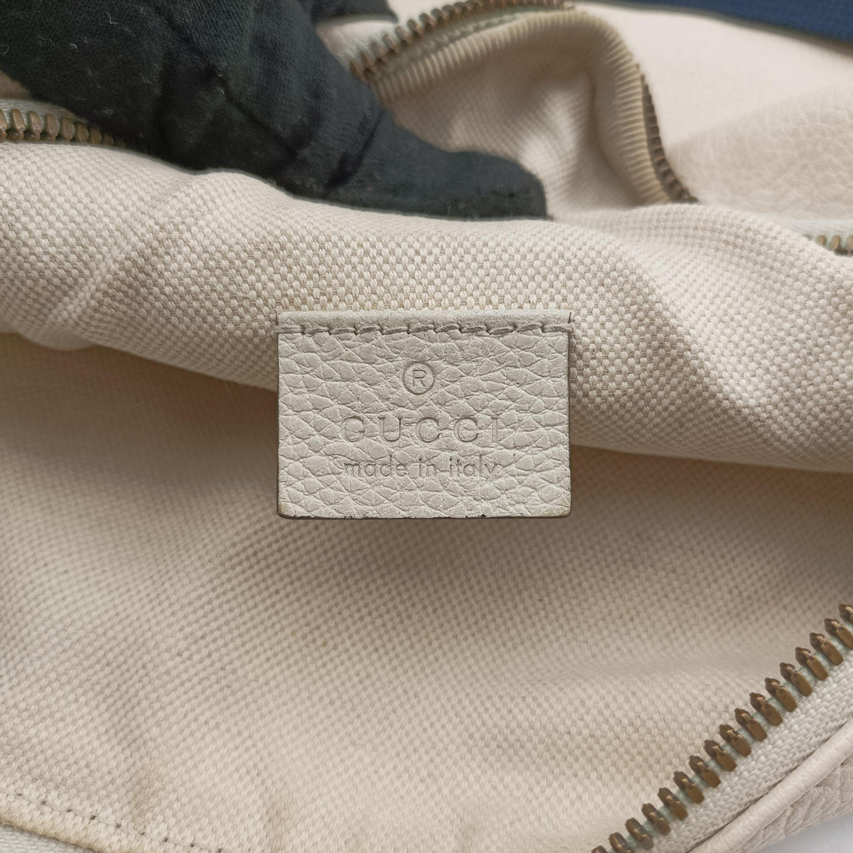 Vintage Gucci Print White Leather 530412 bum bag/waist bag | stylenewstar