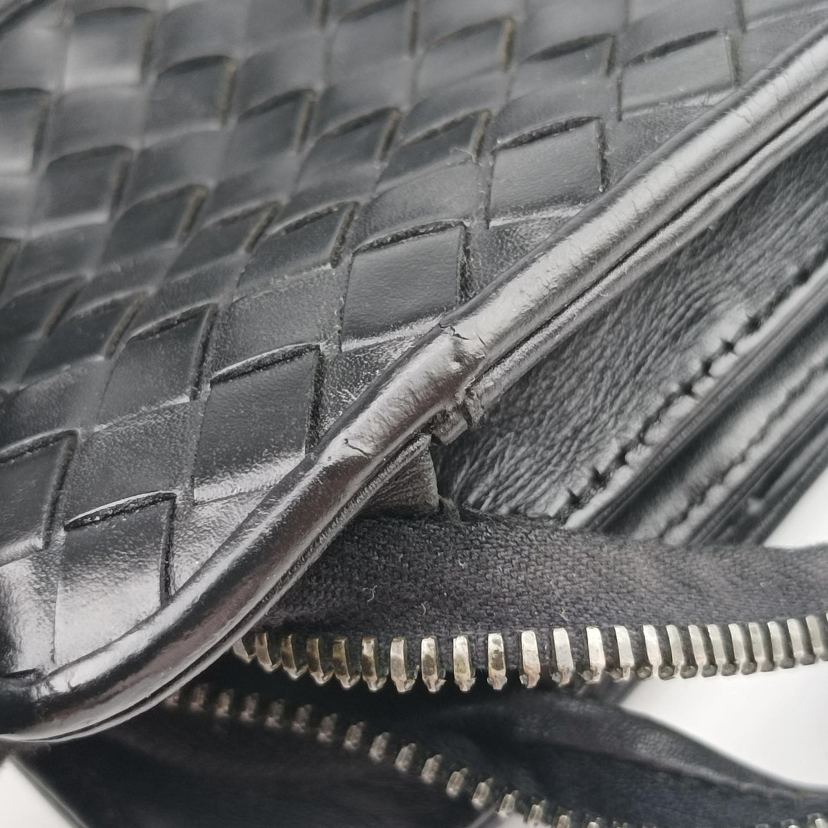 Pre-owned Bottega Veneta Intrecciato Black lambskin handbag | stylenewstar