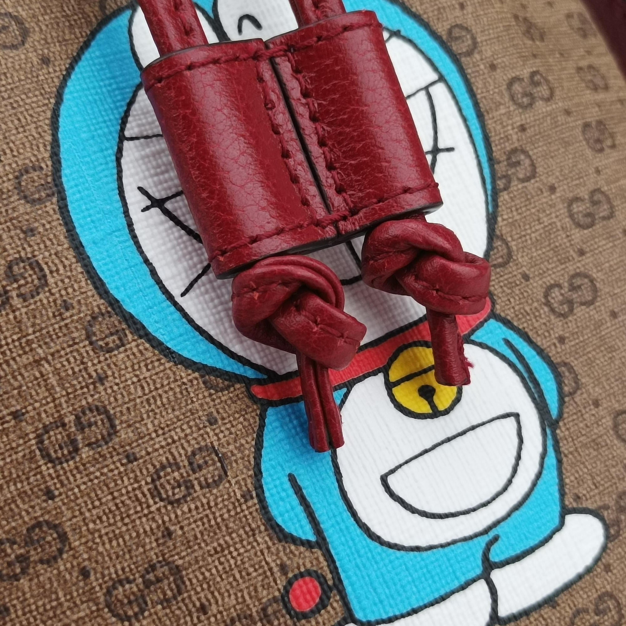 Doraemon collaboration Beige×Bordeaux×Multicolor PVC coated canvas×leather 647801 D034208203ドラえもんコラボ ベージュ×ボルドー×マルチカラー PVCコーティングキャンバス×レザー 647801 D034208203
