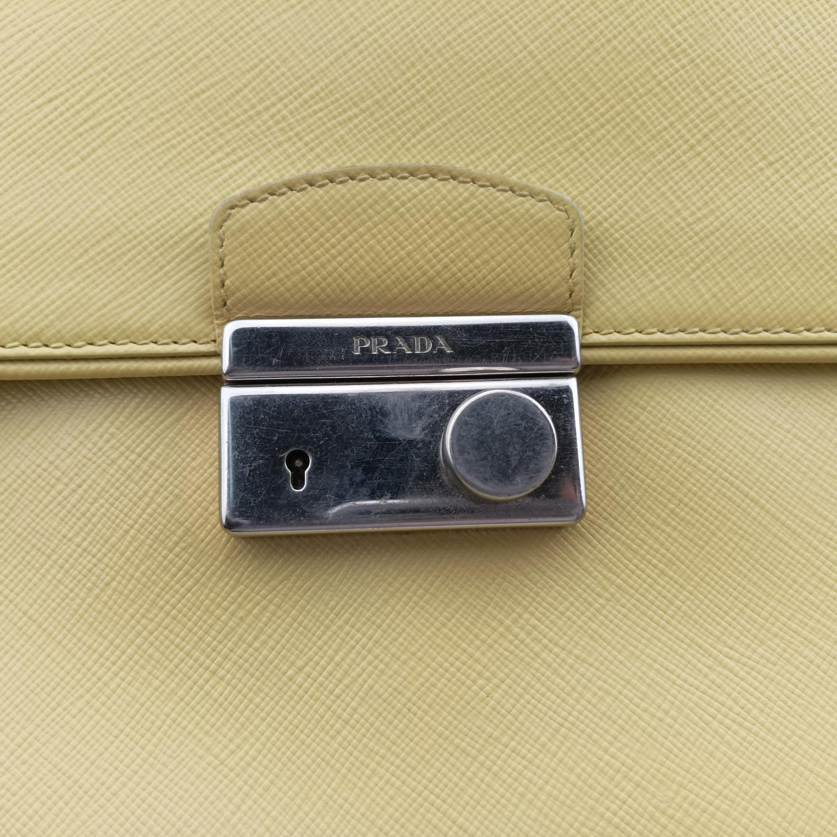 Small Sound Flap Yellow SAFFIANO Leather BN2485 31/Aスモール サウンド フラップ イエロー サフィアーノレザー BN2485 31/A
