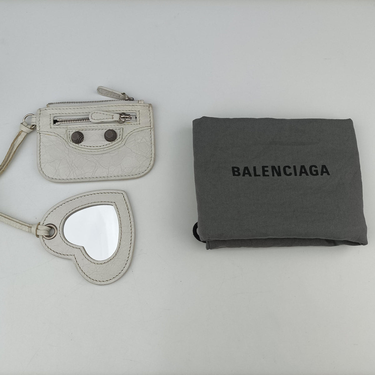 Pre-owned Balenciaga Le Cagole White lambskin shoulderbag | stylenewstar