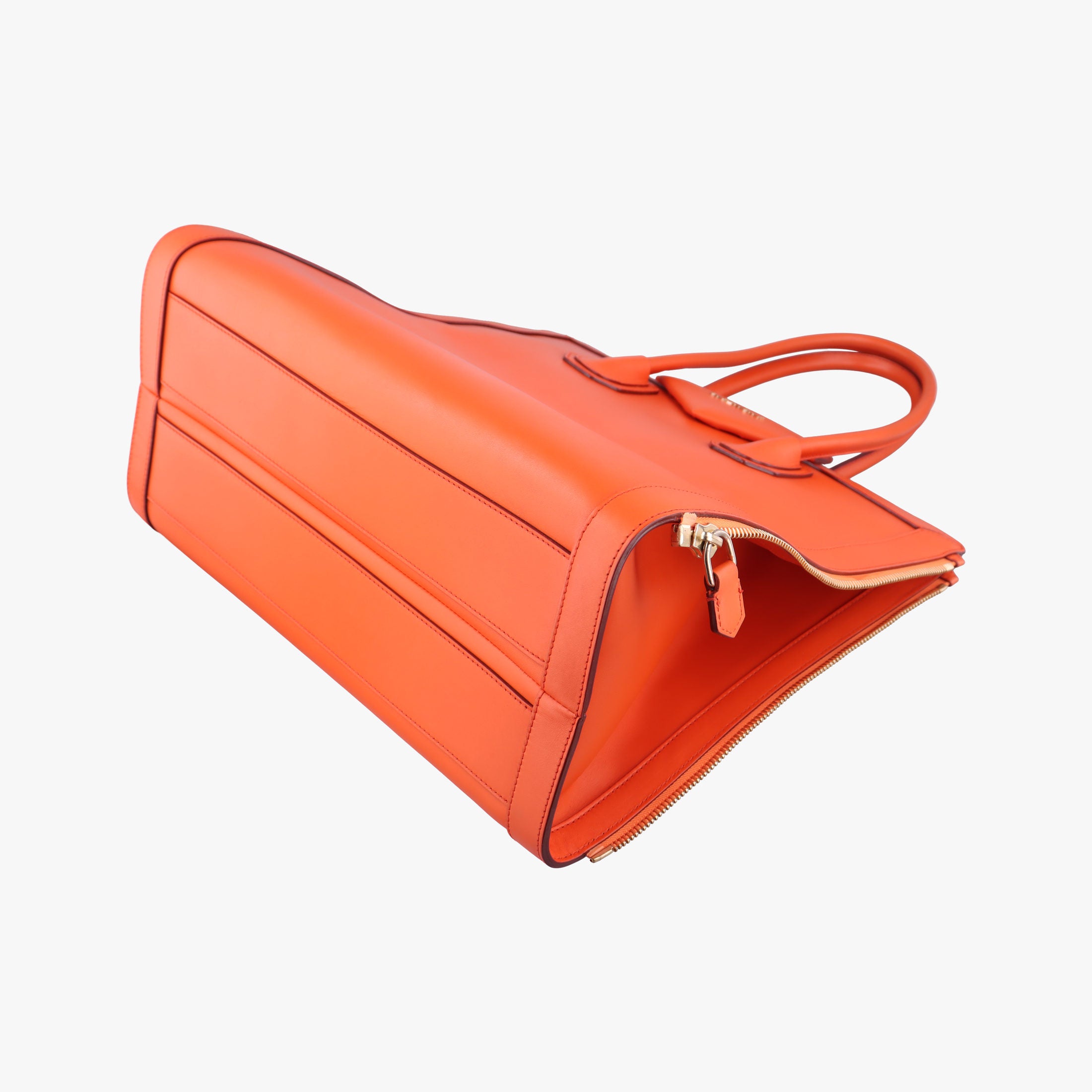 Pre-owned Givenchy Antigona Orange Smooth Calfskin Leather handbag | stylenewstar
