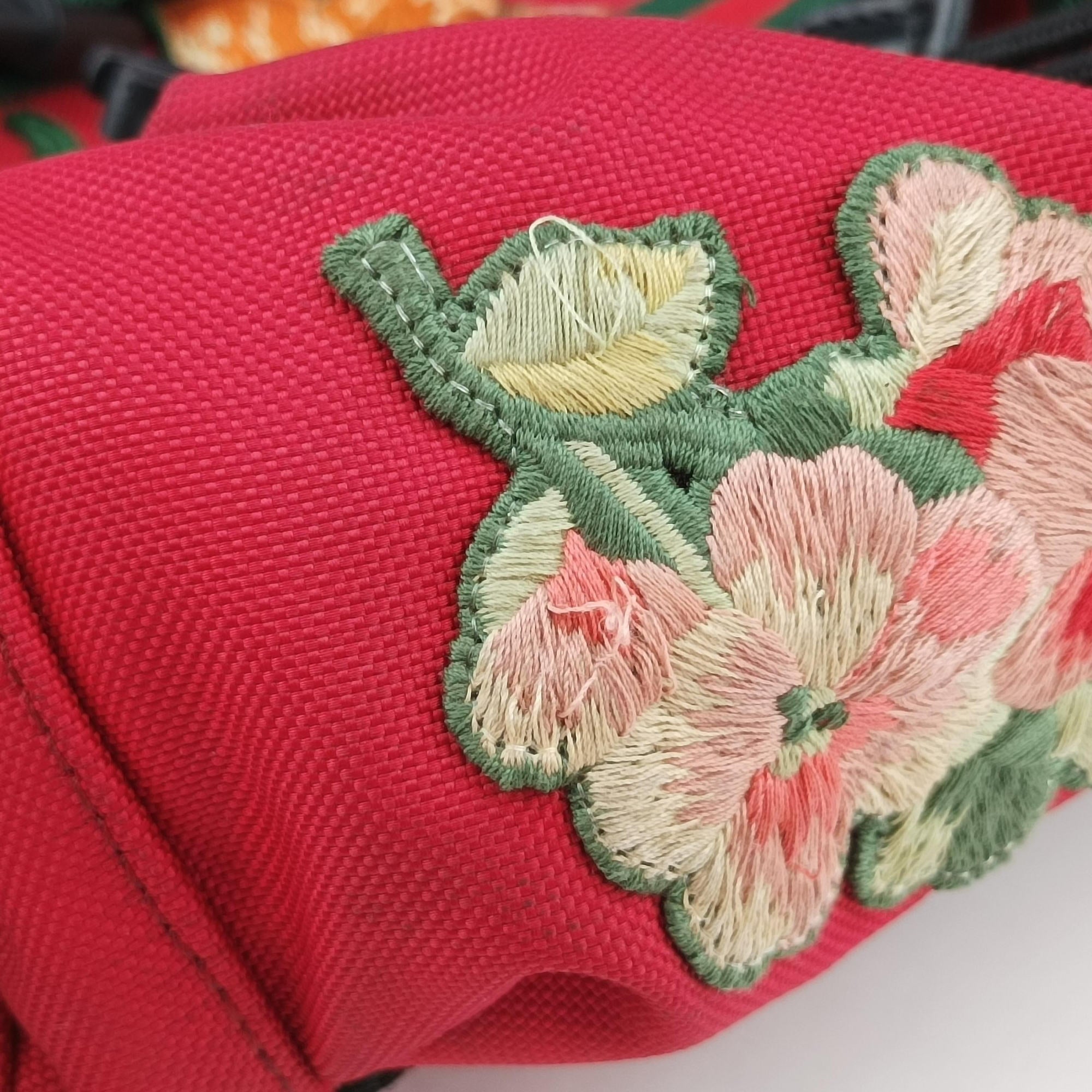 Techno Vintage Web L'Aveugle Par Amour Embroidered Red canvas 478327 E022661748テクノ ヴィンテージ ウェブ ラヴーグル パル アムール 刺繍 レッド キャンバス 478327 E022661748