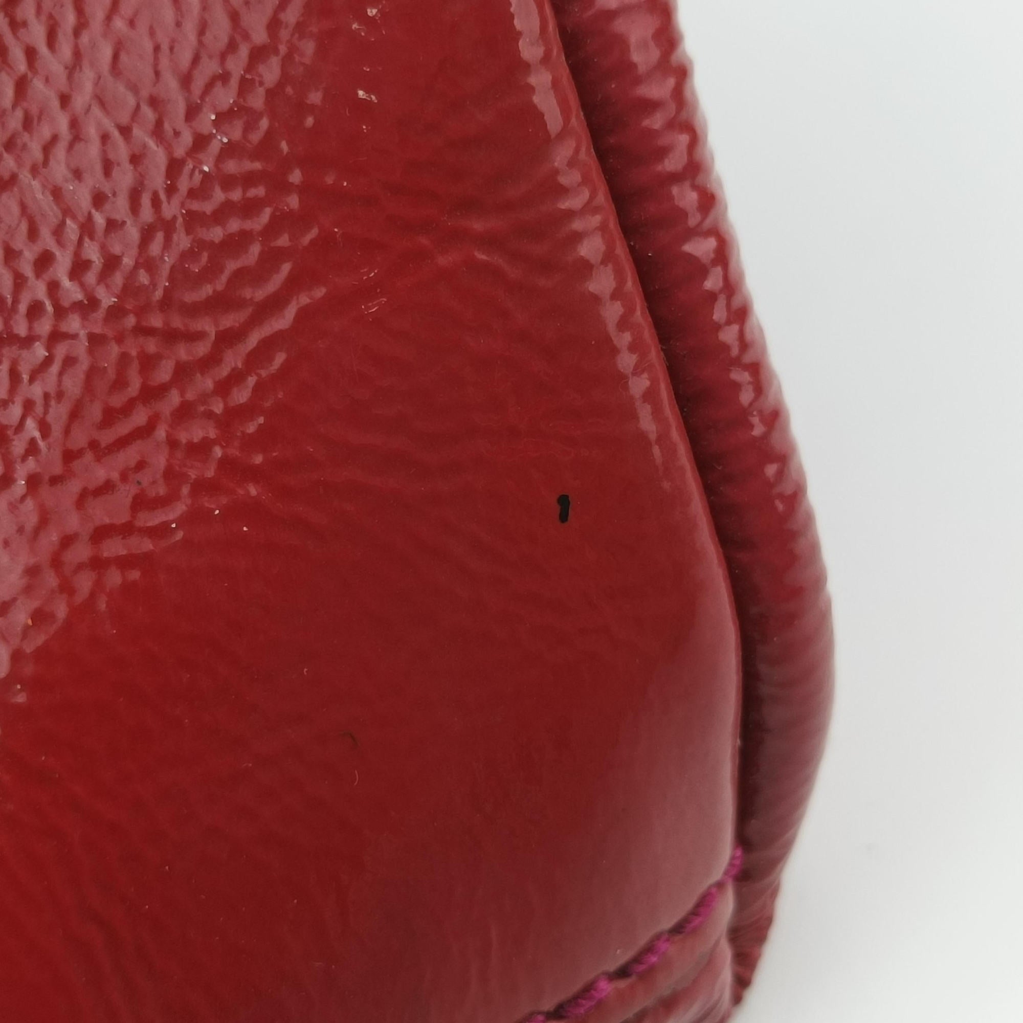 Pre-owned Gucci Soho Red Patent Leather 308982 shoulderbag | stylenewstar