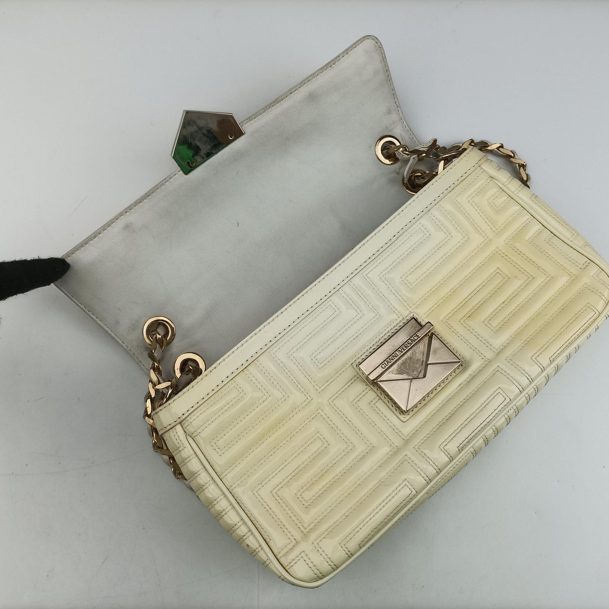 Greek Key Embossed Flap Yellow Patent クチュール グレカ柄 フラップ イエロー パテント
