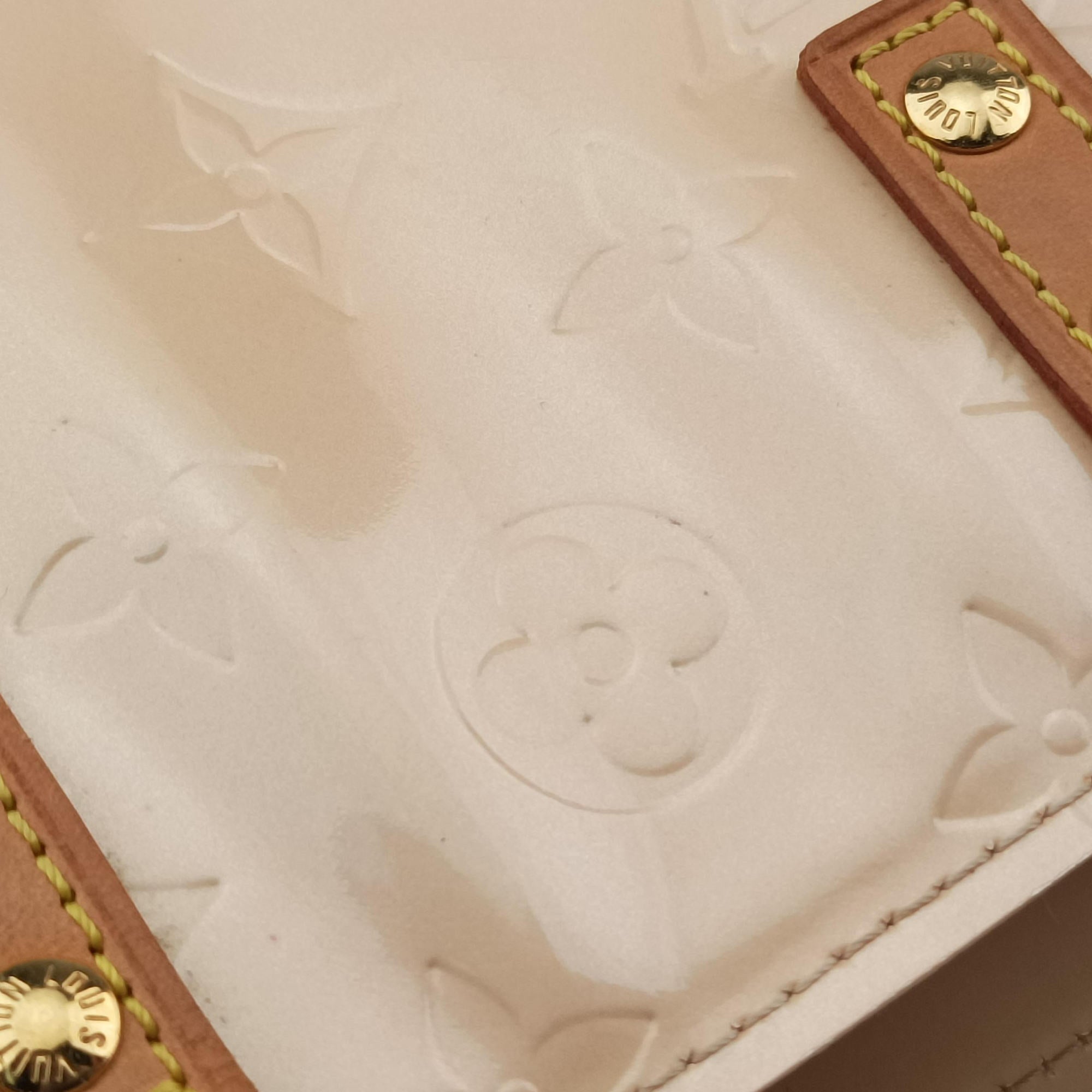Secondhand Louis Vuitton Reade PM Beige Vernis M91144 handbag | stylenewstar