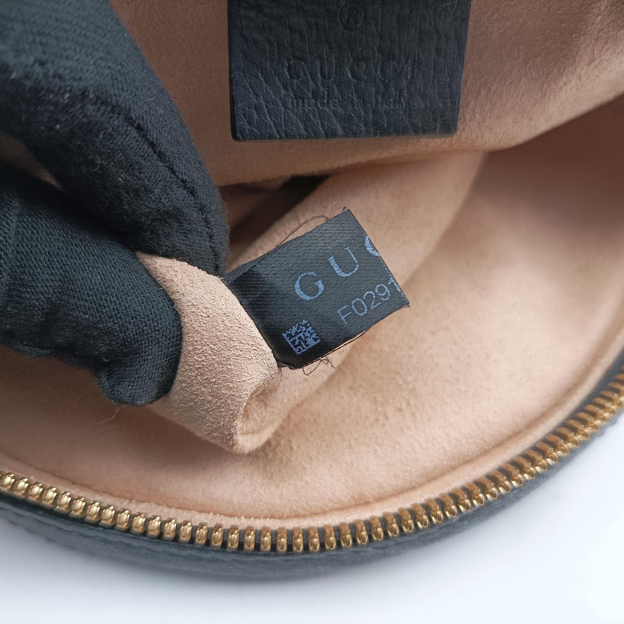 Ophidia Black Leather 550618 F029150948オフィディア ブラック レザー 550618 F029150948