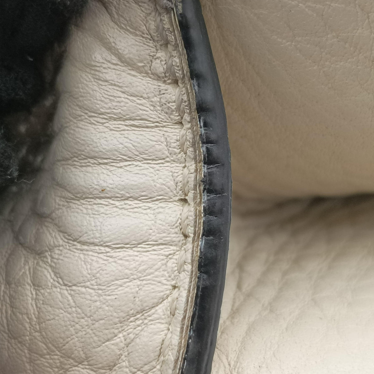 Rockstud Glam Lock White Leather Lot number unknownロックスタッズグラムロック ホワイト レザー 製番不明
