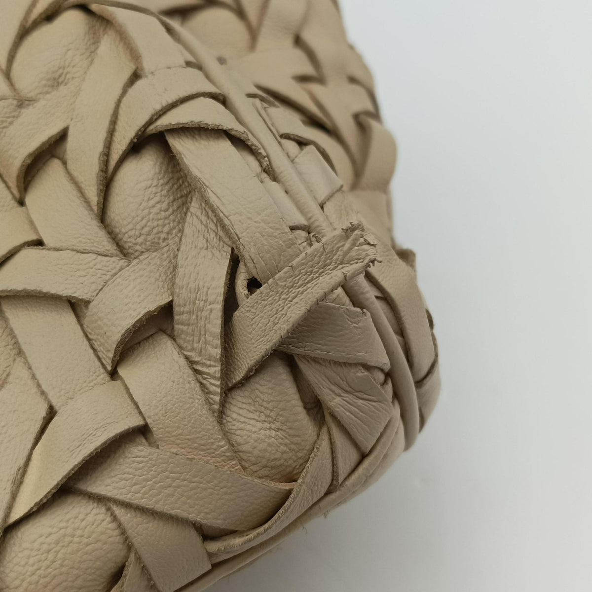 Lady Dior Avenue Tote Beige lambskin 96-MA-1027レディ ディオール アベニュー トート ベージュ ラムスキン 96-MA-1027