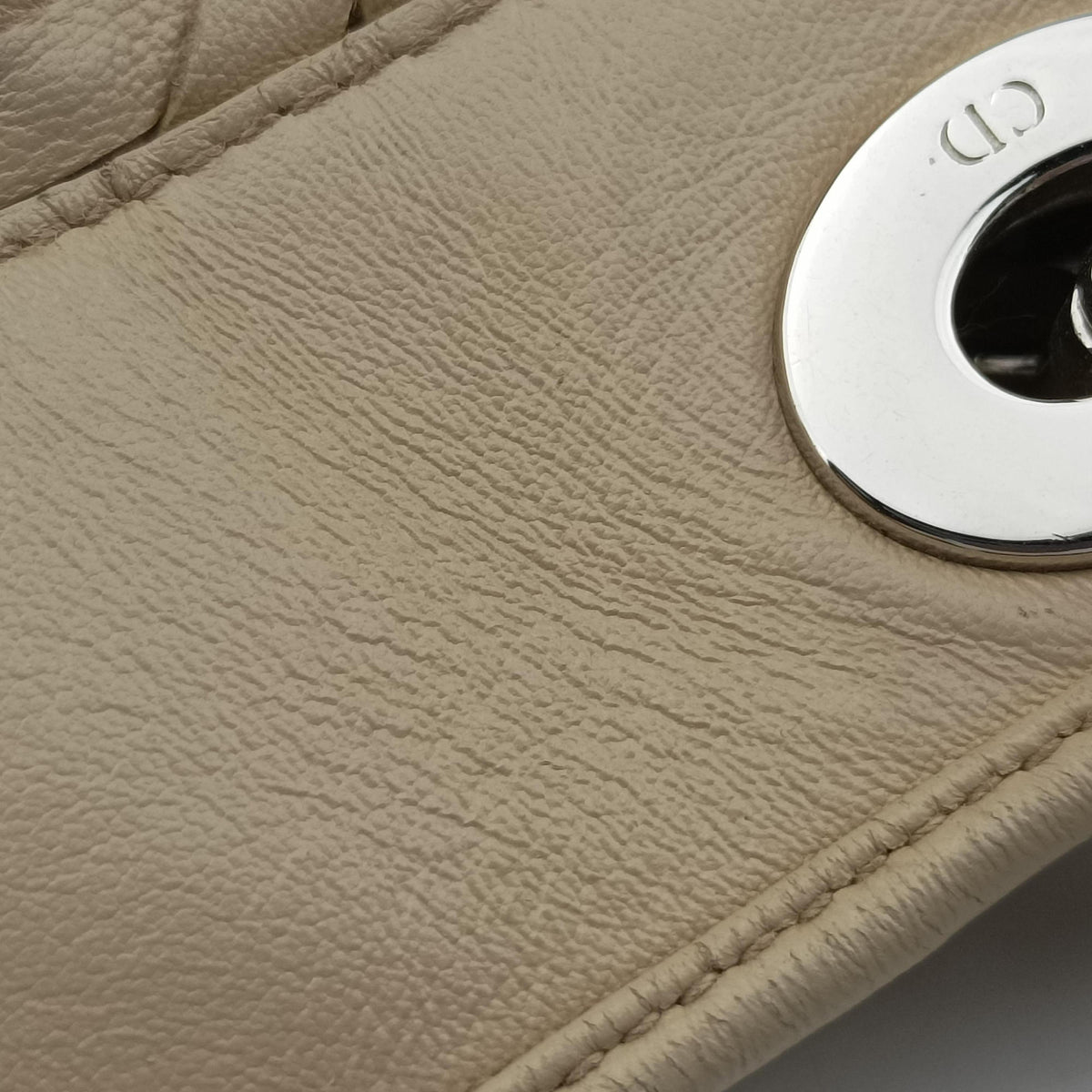 Lady Dior Avenue Tote Beige lambskin 96-MA-1027レディ ディオール アベニュー トート ベージュ ラムスキン 96-MA-1027