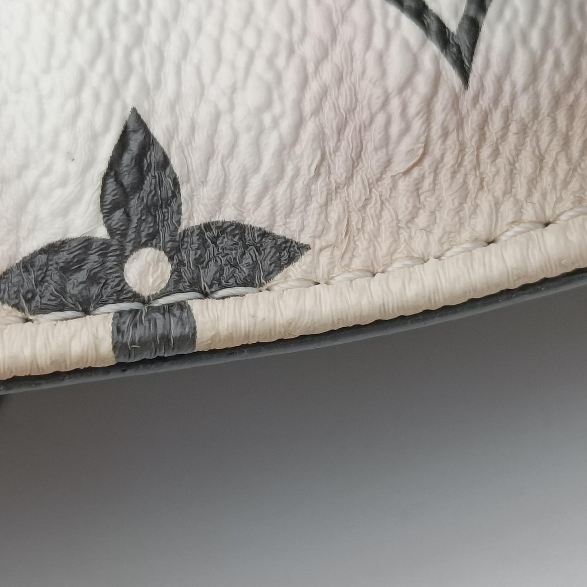 Wynwood PM Noir × White Monogram Canvas×Vernis×Epi M90445 NZ2119 IC Chipワインウッド PM ノワール×ホワイト モノグラムキャンバス×ヴェルニ×エピ M90445 NZ2119 ICチップ