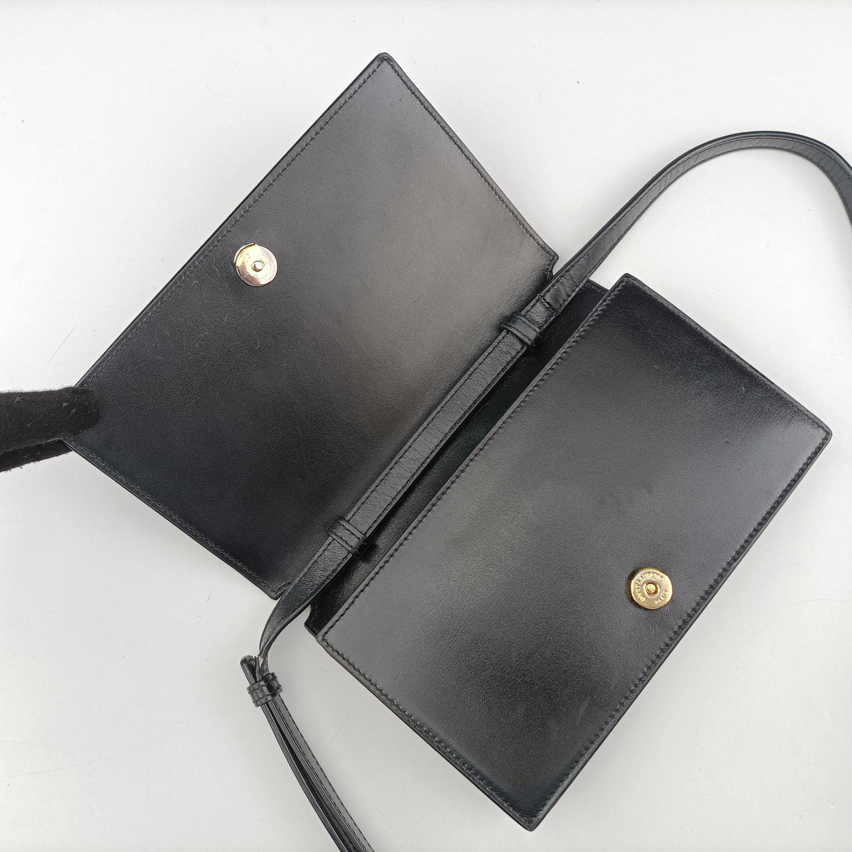 Pre-owned Yves Saint Laurent classic simple logo Black Leather 769162 shoulderbag | stylenewstar