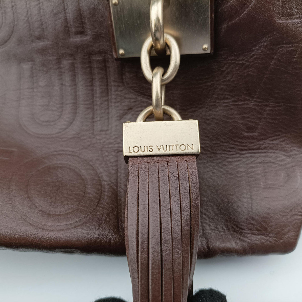 Secondhand Louis Vuitton Whisper Moka Monogram Paris Souple Leather M95828 shoulderbag | stylenewstar