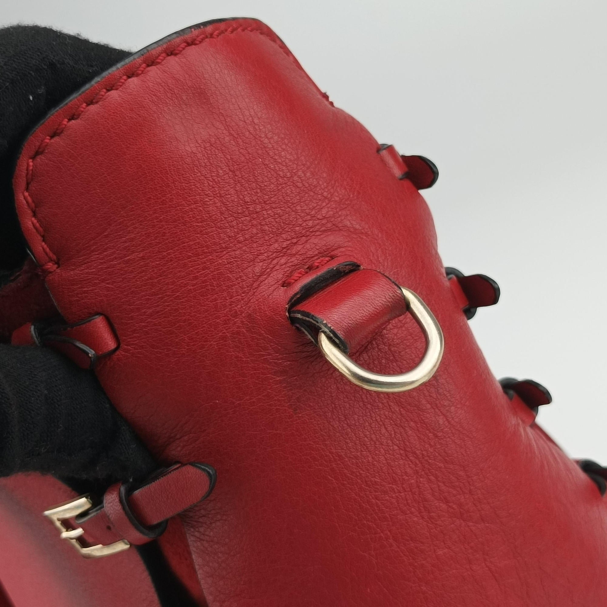 Pre-owned Valentino Buckle Strappy Satchel Red Leather shoulderbag | stylenewstar