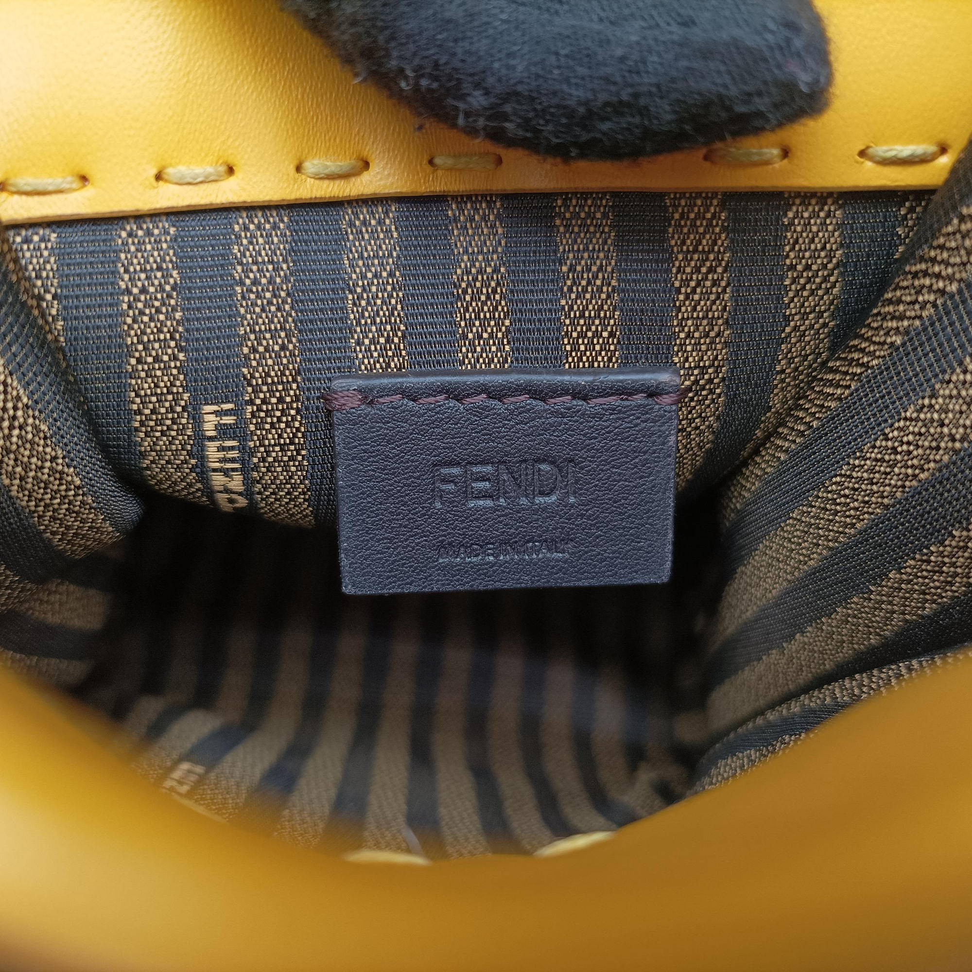 Pre-owned Fendi MINI SUNSHINE SHOPPER Yellow Leather 8BS051 shoulderbag | stylenewstar