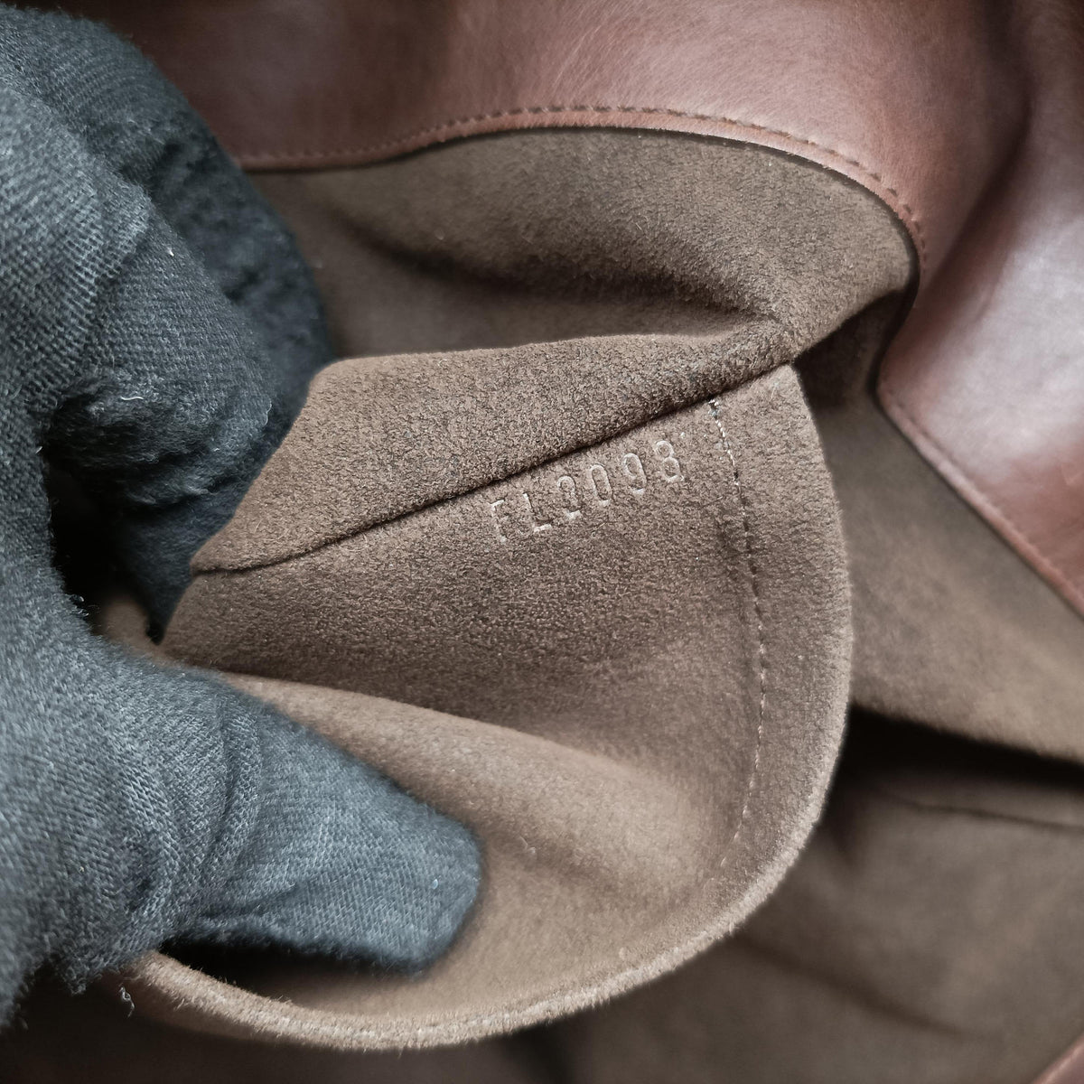 Whisper Moka Monogram Paris Souple Leather M95828 FL0098ウィスパー モカ モノグラム パリ スープルレザー M95828 FL0098