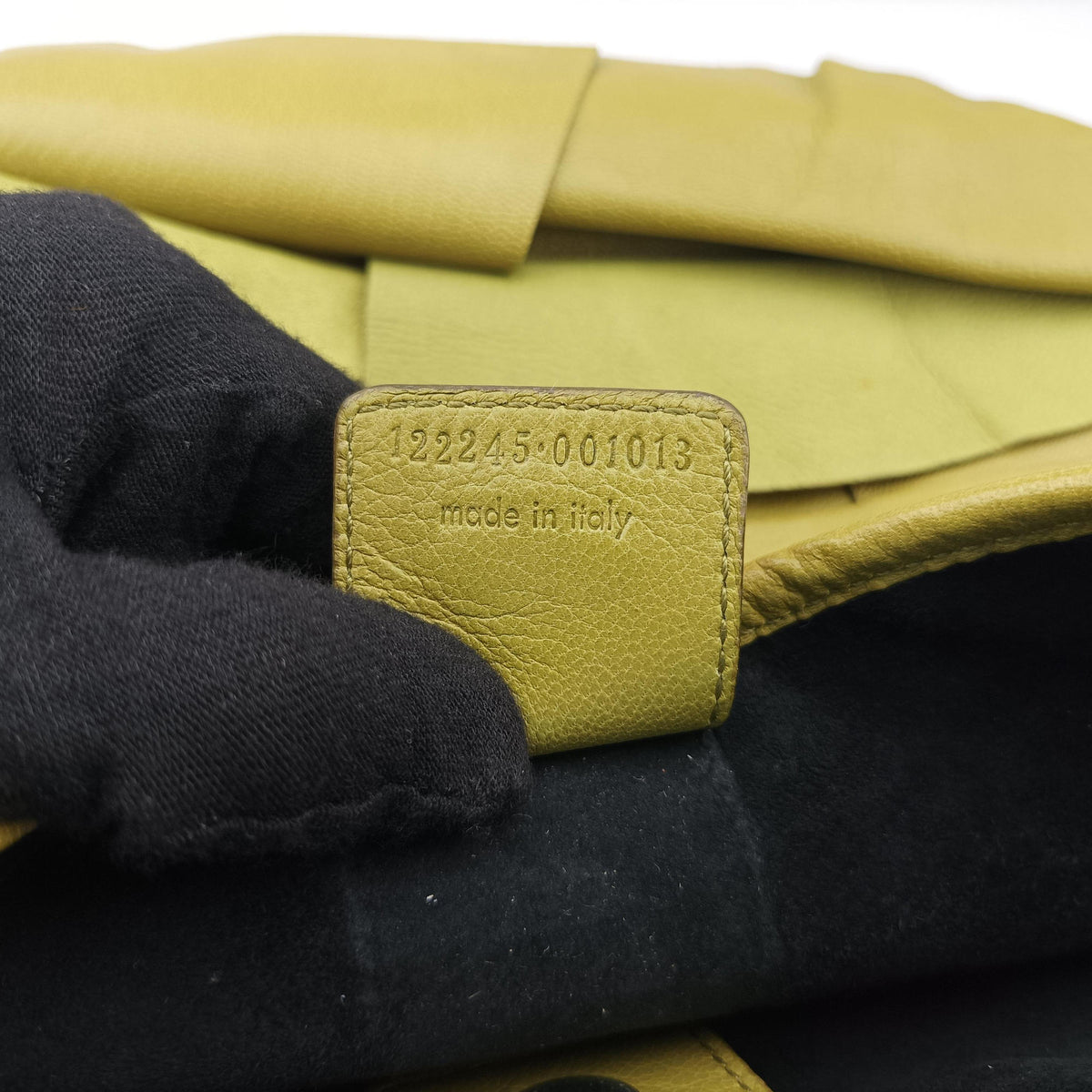 Pre-owned Yves Saint Laurent Mombasa Green Leather 122245 shoulderbag | stylenewstar