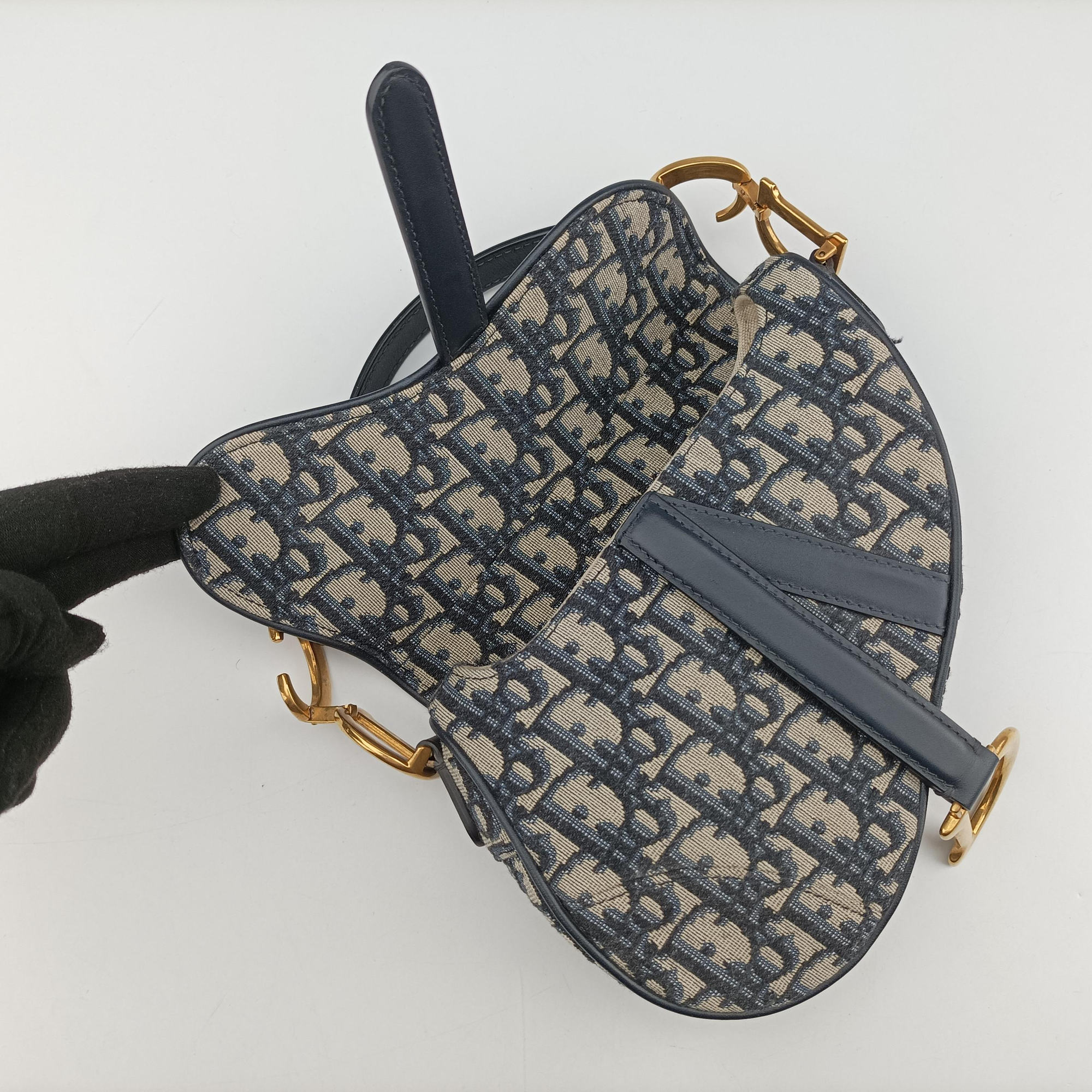 Pre-owned Christian Dior Saddle Navy Jacquard × Leather handbag | stylenewstar