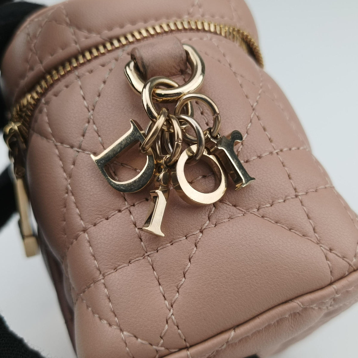 Lady Dior micro vanity Pink lambskin Lot number unknownレディディオール マイクロ ヴァニティ ピンク ラムスキン 製番不明