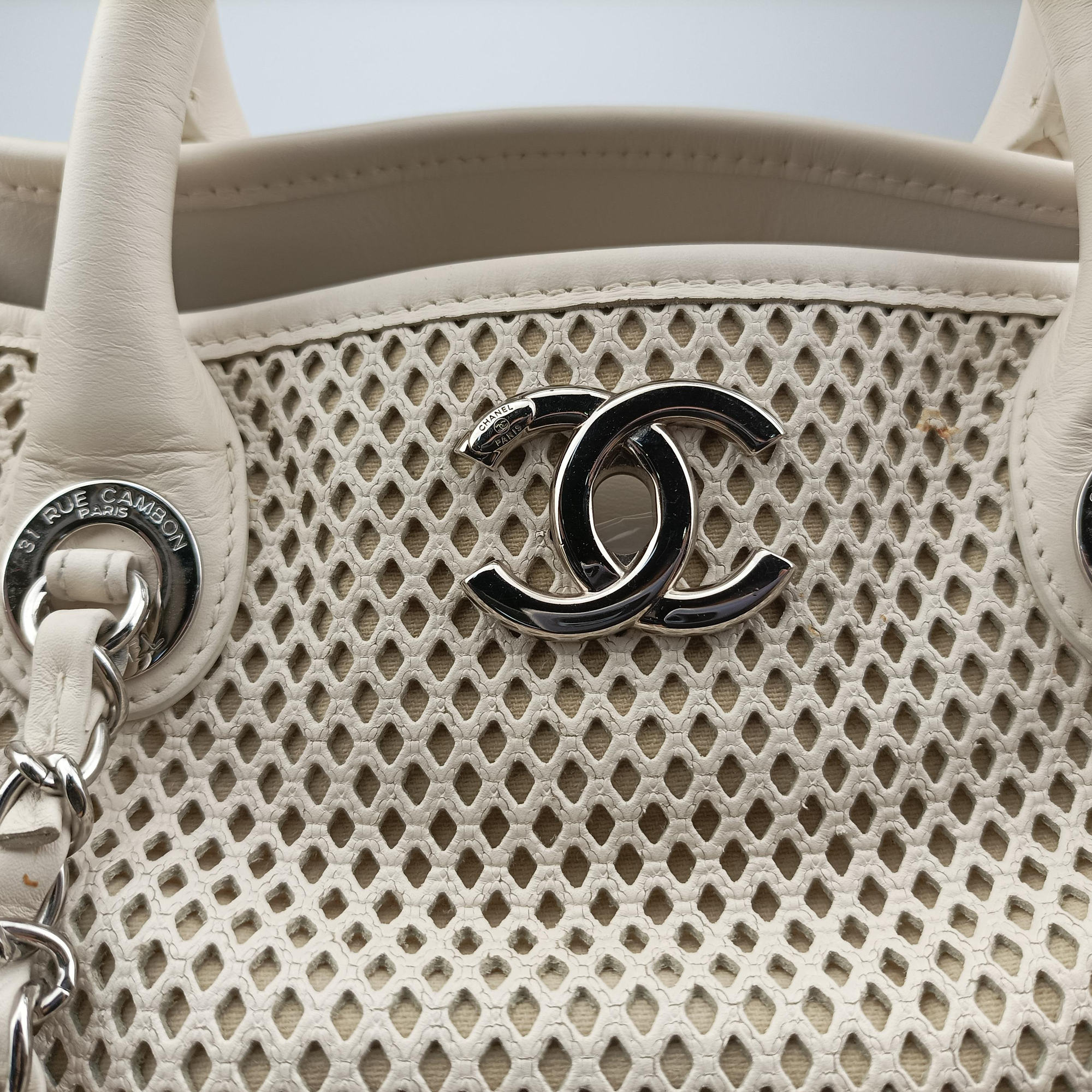 Up in the Air Perforated French Riviera White lambskin A67654 17921437アップ ザ エア フレンチリビエラ ホワイト ラムスキン A67654 17921437
