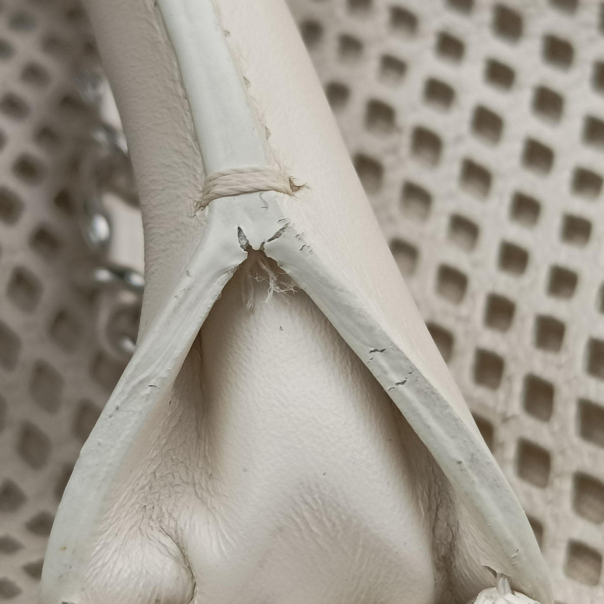 Up in the Air Perforated French Riviera White lambskin A67654 17921437アップ ザ エア フレンチリビエラ ホワイト ラムスキン A67654 17921437