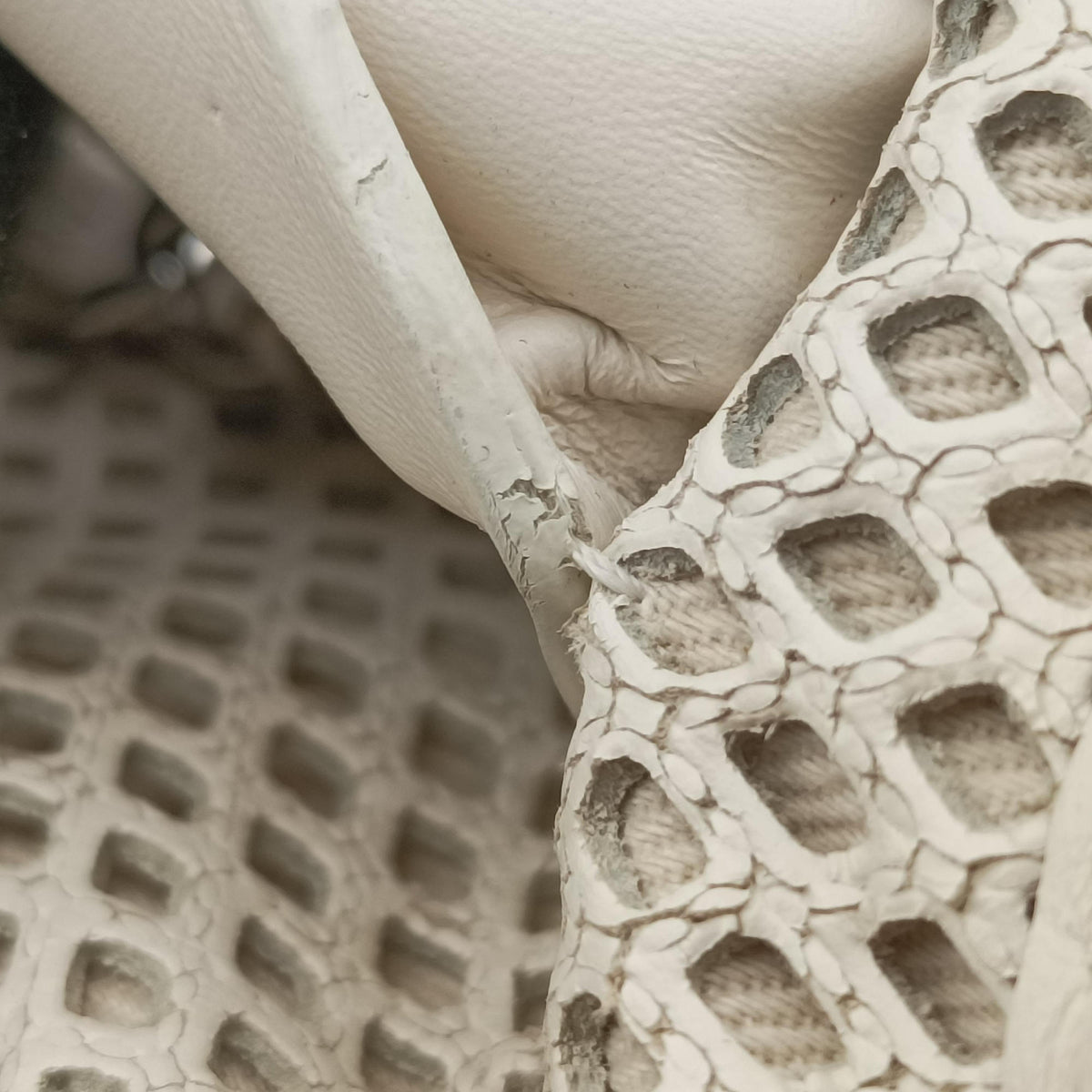 Up in the Air Perforated French Riviera White lambskin A67654 17921437アップ ザ エア フレンチリビエラ ホワイト ラムスキン A67654 17921437