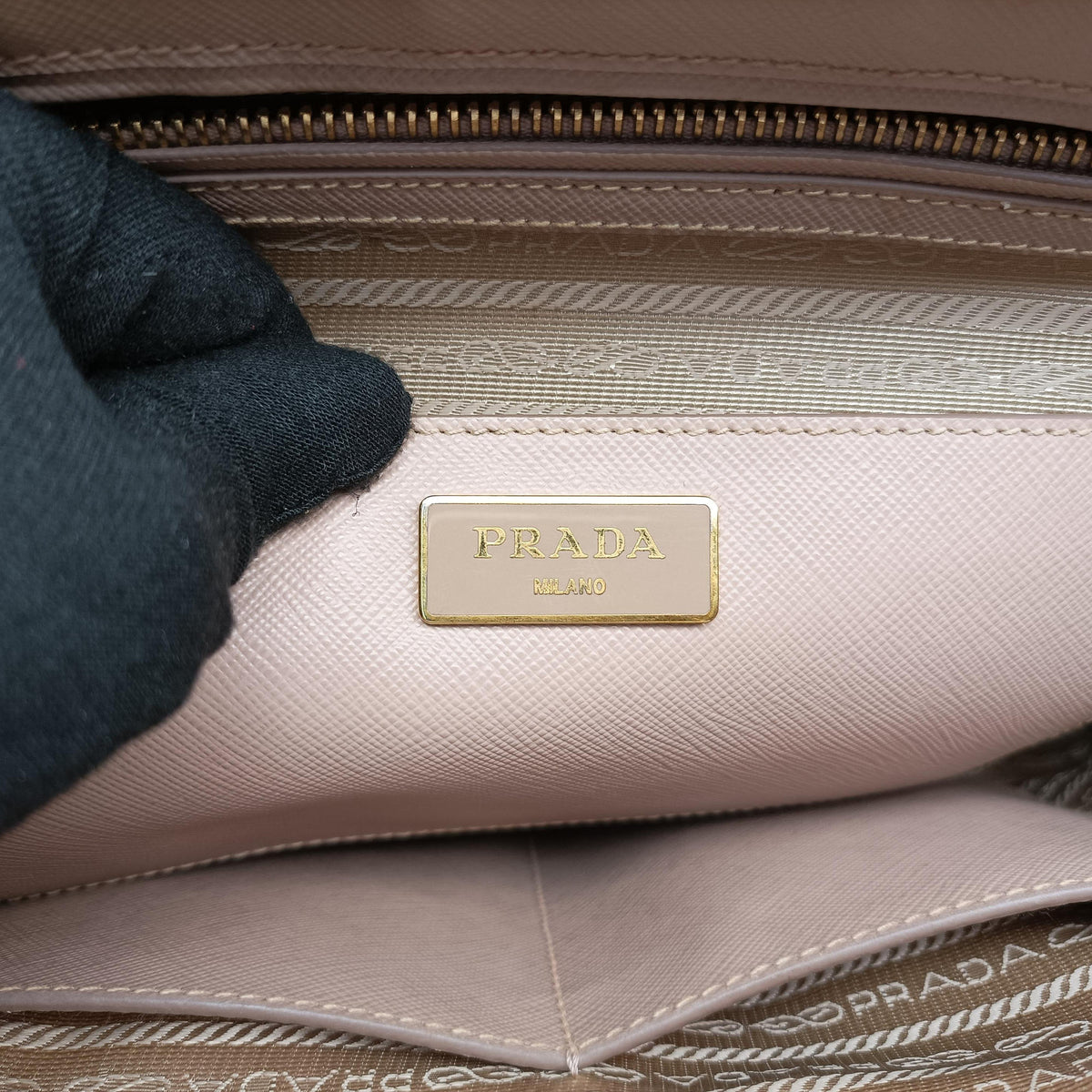 Galleria Pink SAFFIANO Leather BN2274 103ガレリア ピンク サフィアーノレザー BN2274 103