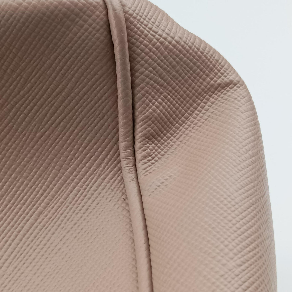 Galleria Pink SAFFIANO Leather BN2274 103ガレリア ピンク サフィアーノレザー BN2274 103