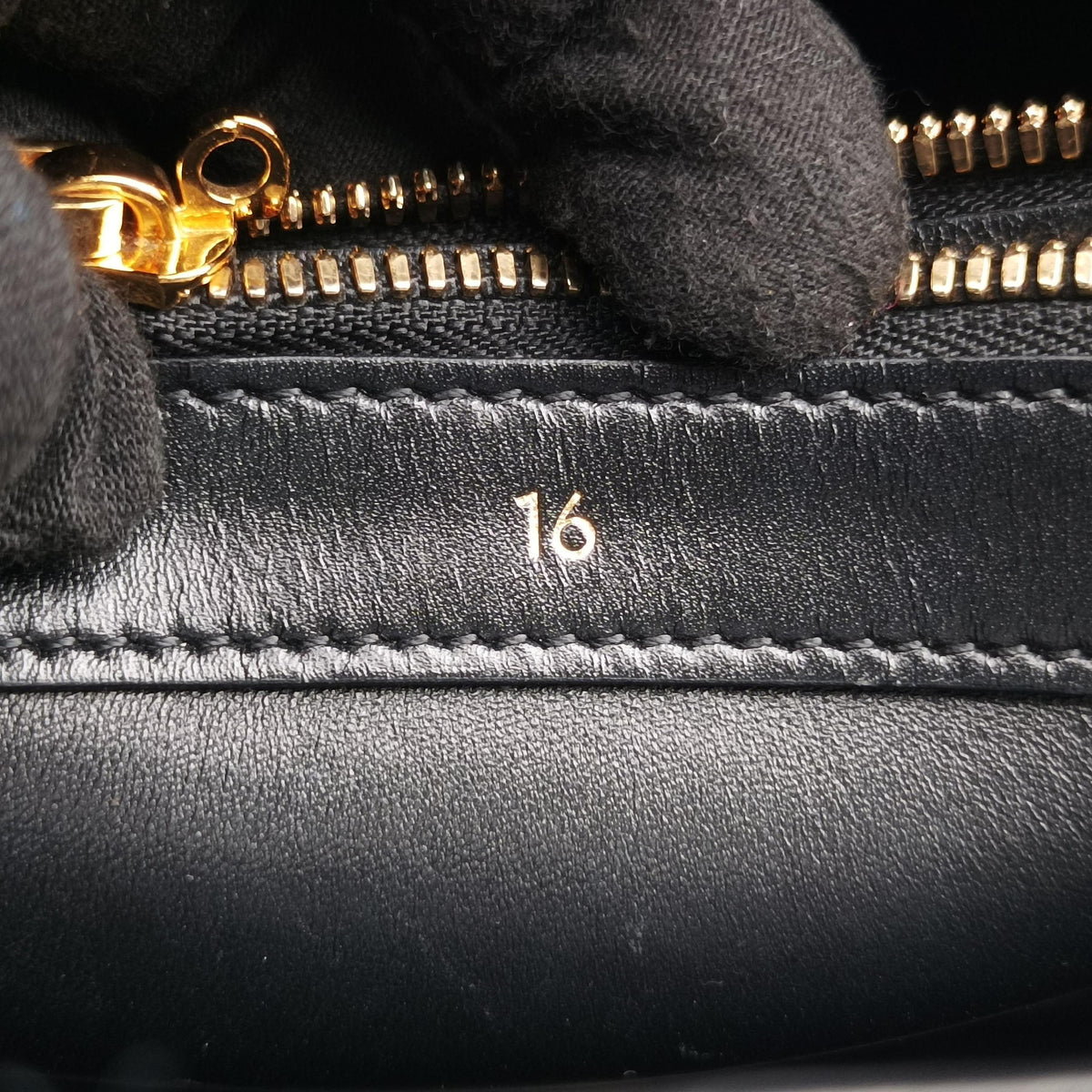 16 Bag Black Calfskin U-CU-019916 バッグ ブラック カーフスキン U-CU-0199
