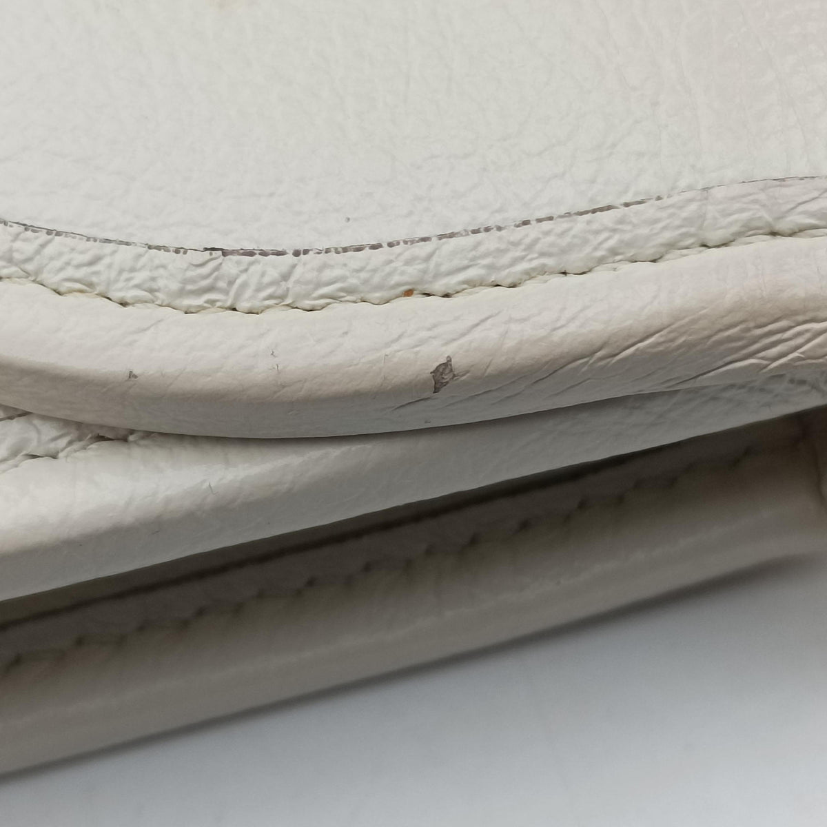 Pre-owned Gucci Rajah White Leather 573797 shoulderbag | stylenewstar