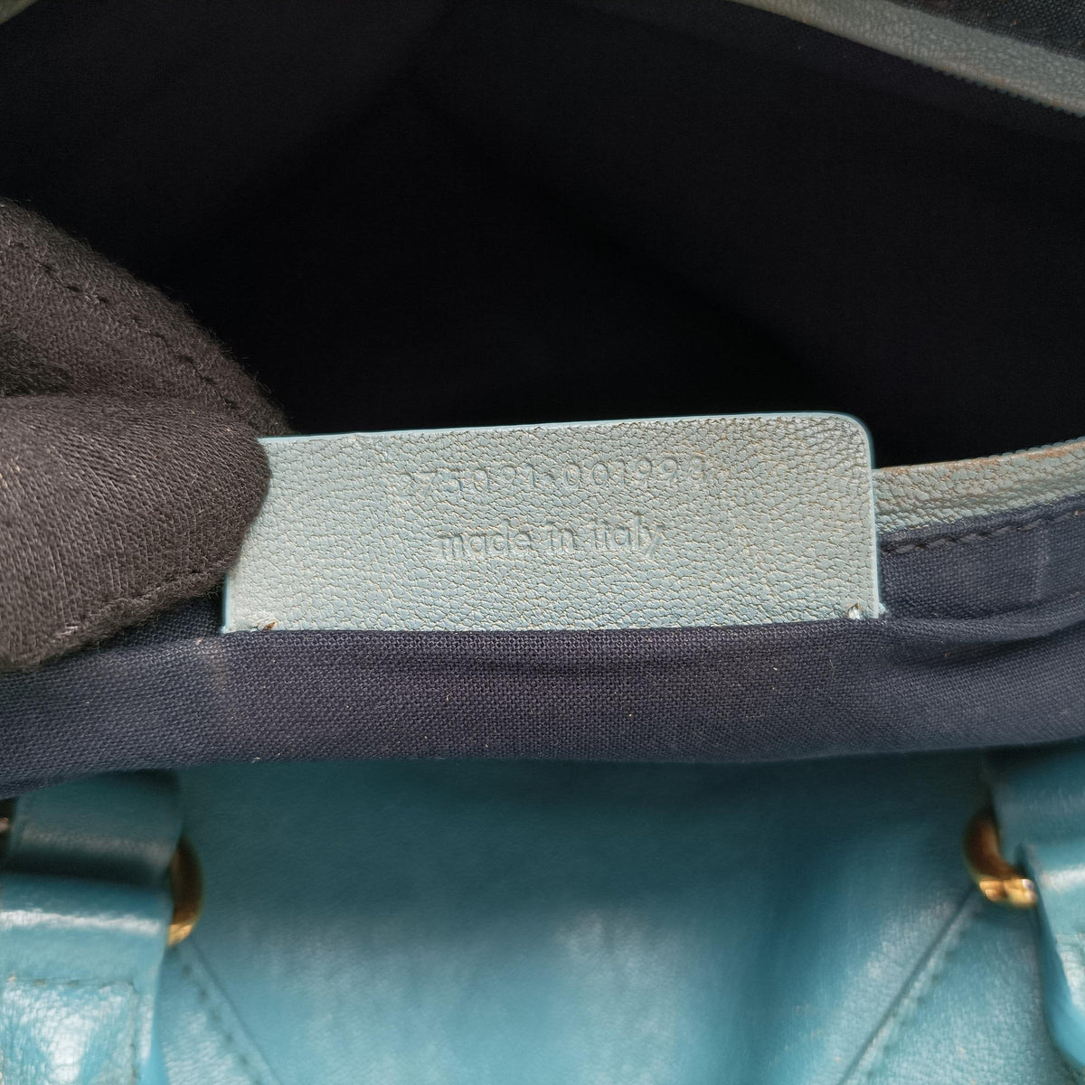 Y LIGNE Petit Cabas Blue Leather 275091 275091.001998Yライン プチカバス ブルー レザー 275091 275091.001998