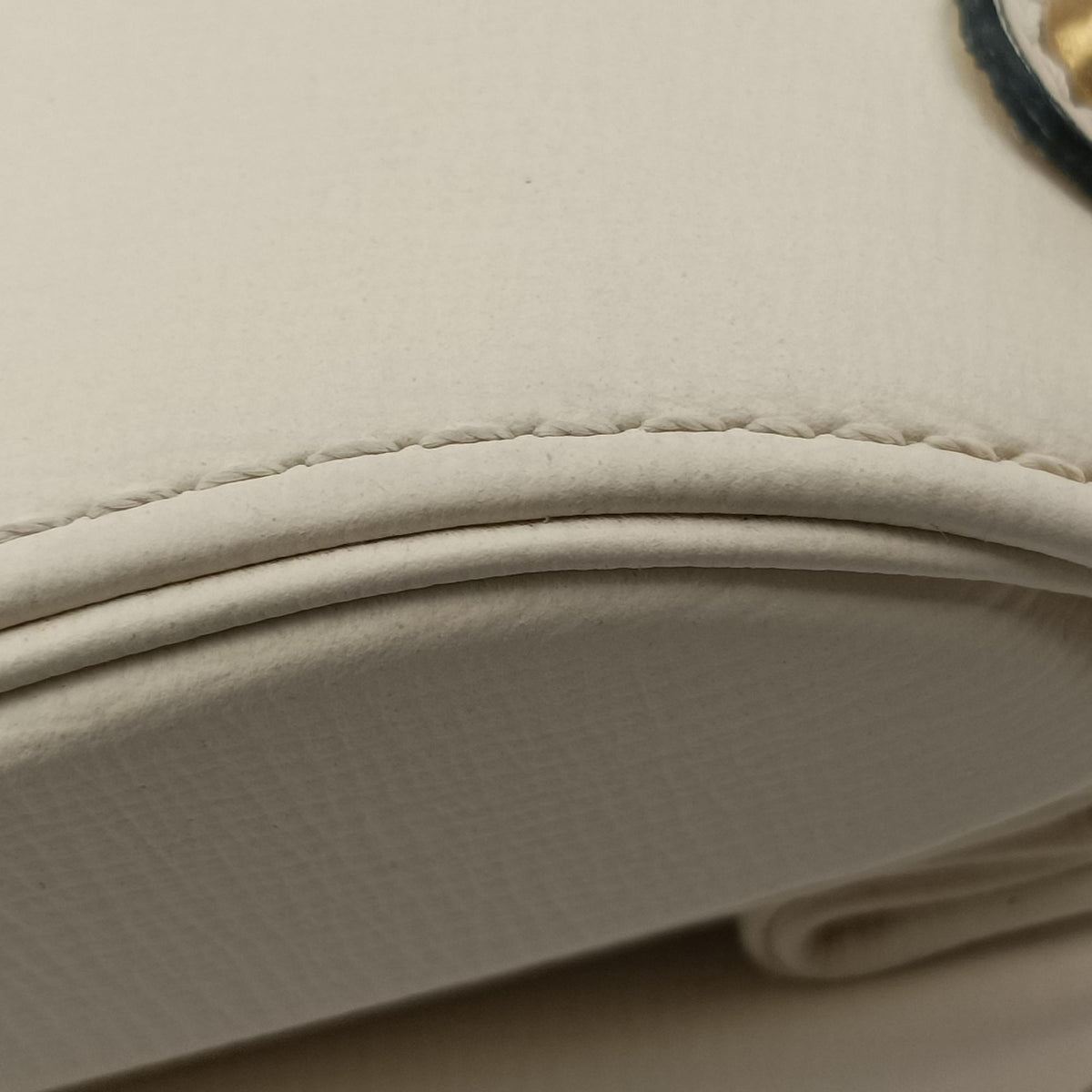 VLogo White Leather IC ChipVロゴ ホワイト レザー ICチップ