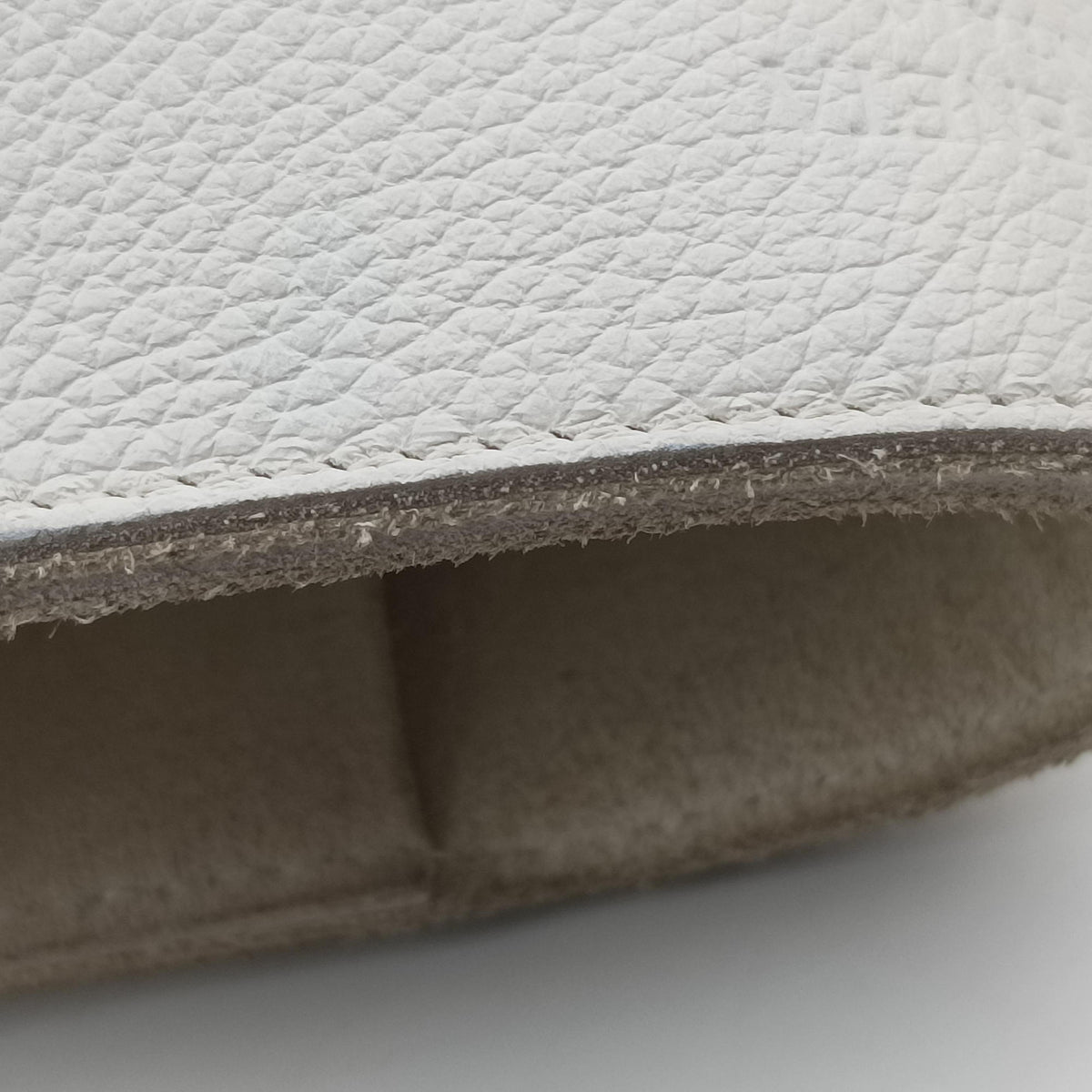 The Arcotote White lambskin B09452446Qザ アルコトート ホワイト ラムスキン B09452446Q