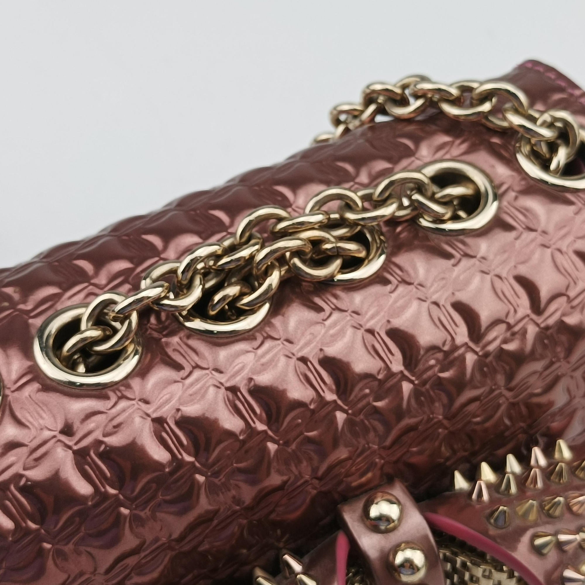 Pre-owned Christian Louboutin Sweet Charity Scarabe Spike Pink Patent shoulderbag | stylenewstar