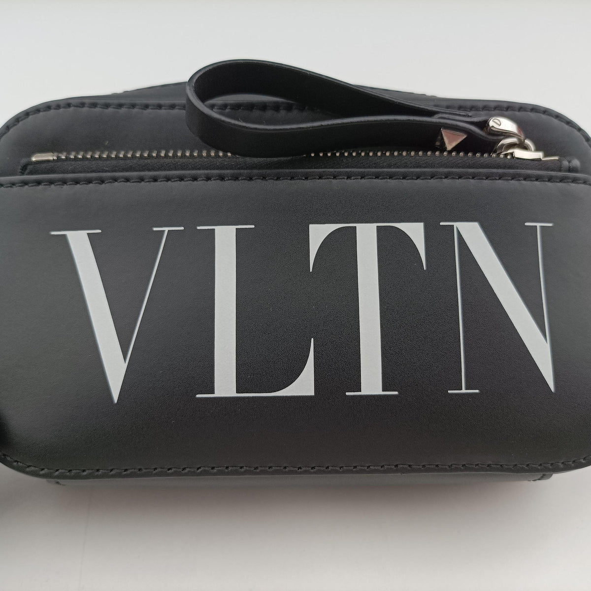 VLTN Print Black Leather IC ChipVLTN プリント ブラック レザー ICチップ