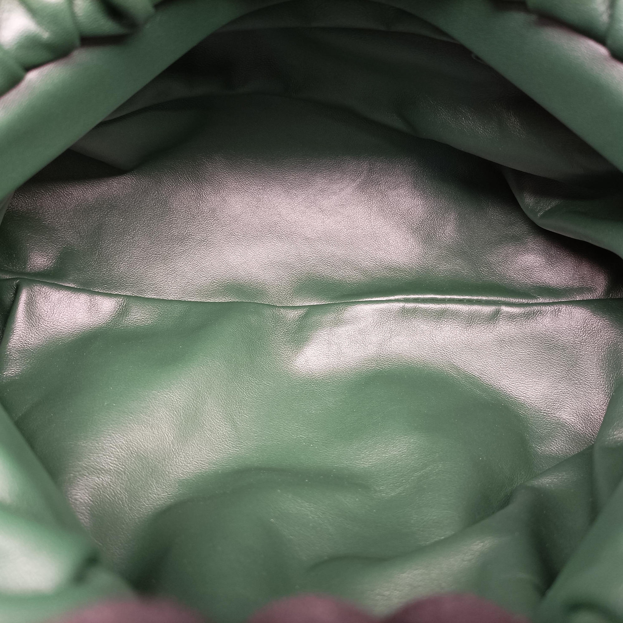 THE Chain Pouch Green lambskin B09554674Wザ チェーン ポーチ グリーン ラムスキン B09554674W