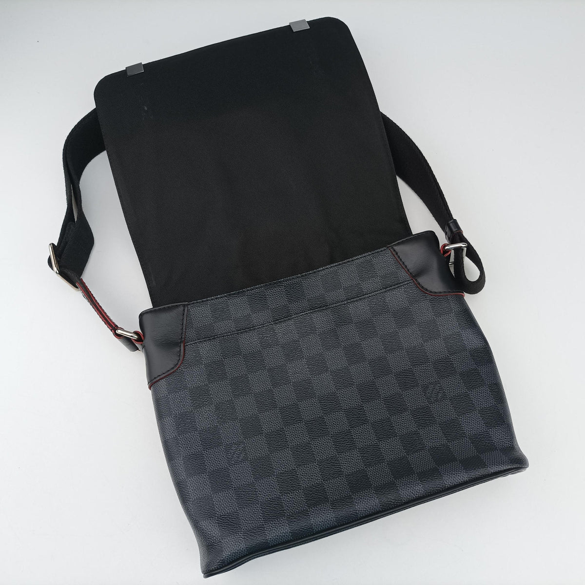 District PM NM LV Alps BLACK×Multicolor DAMIER GRAPHITE CANVAS N40040 CA2158ディストリクトPM NM LVアルプス ブラック×マルチ ダミエ グラファイトキャンバス N40040 CA2158