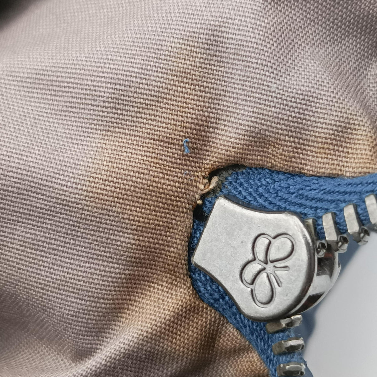 Intrecciato Blue lambskin B05905137Wイントレチャート ブルー ラムスキン B05905137W