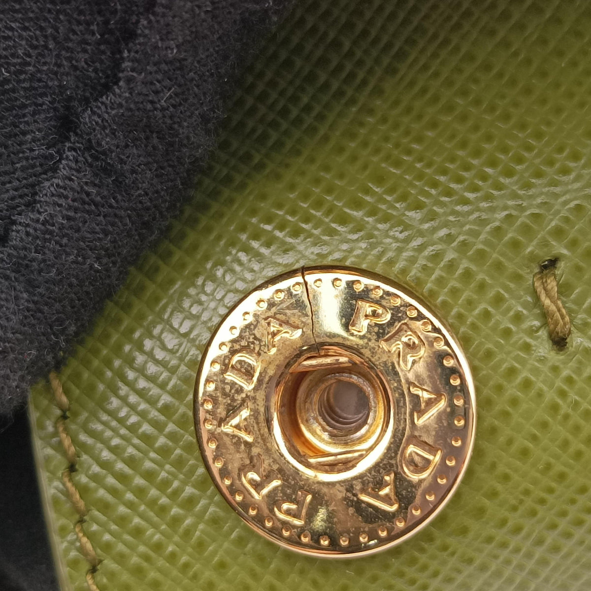 Galleria Green SAFFIANO Leather BN2274 180 2ガレリア グリーン サフィアーノレザー BN2274 180 2