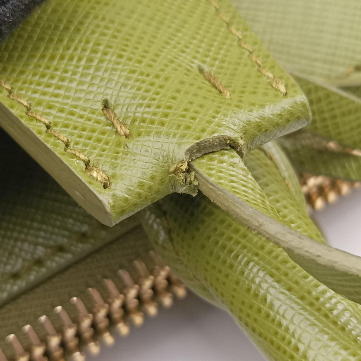 Galleria Green SAFFIANO Leather BN2274 180 2ガレリア グリーン サフィアーノレザー BN2274 180 2