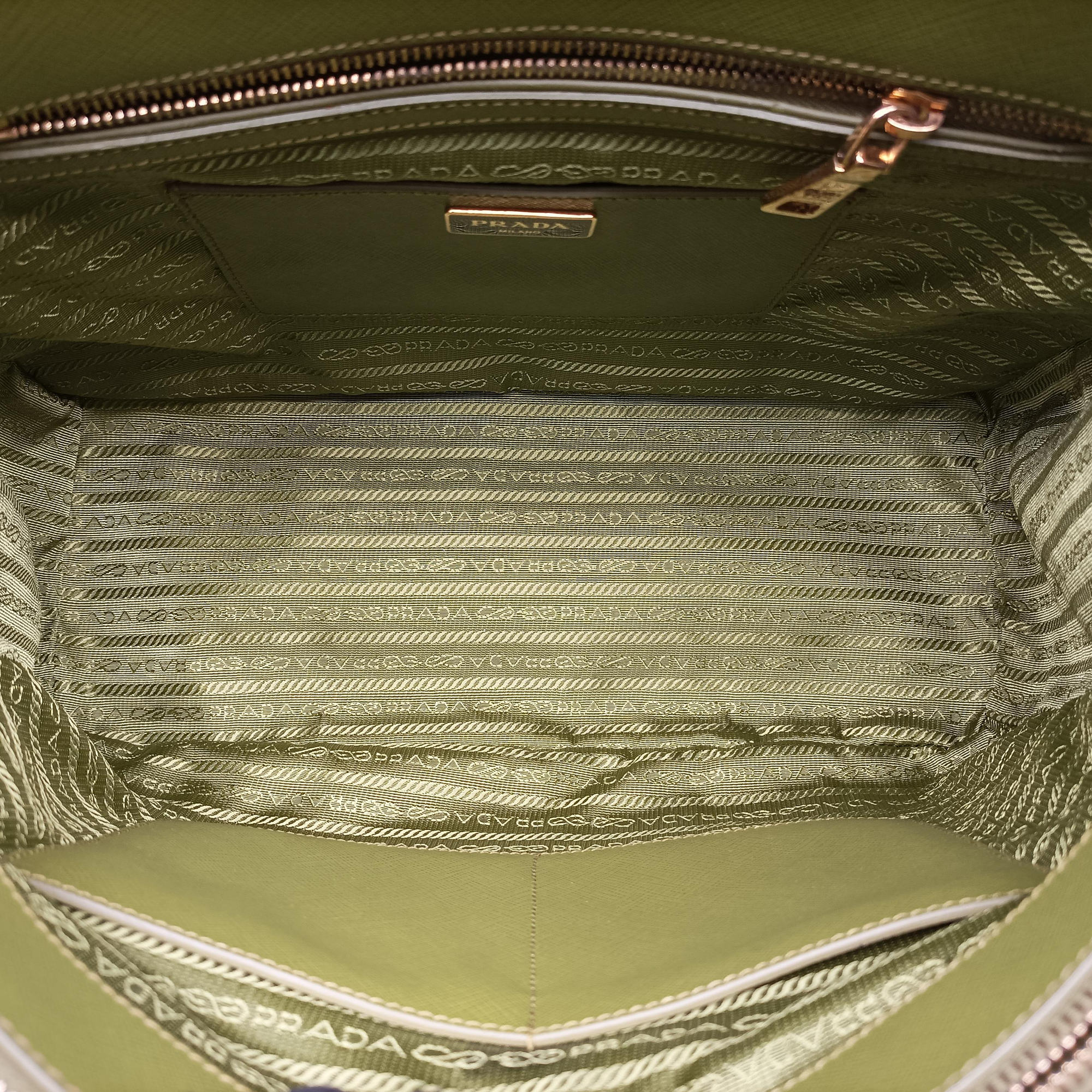 Galleria Green SAFFIANO Leather BN2274 180 2ガレリア グリーン サフィアーノレザー BN2274 180 2