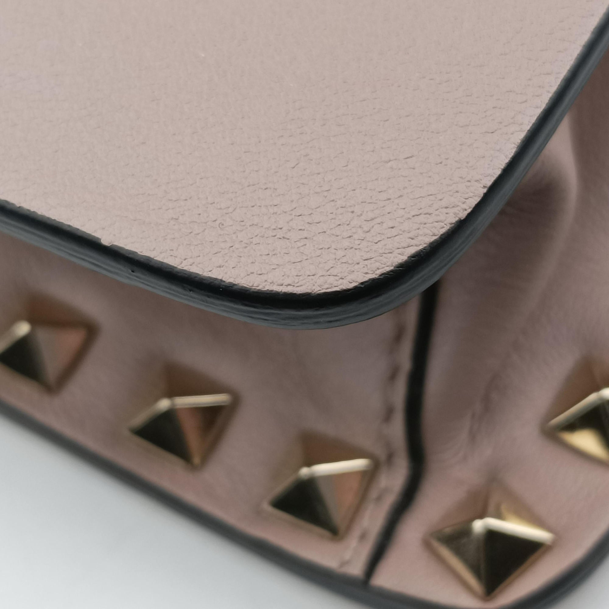 Rockstud Pink leather ロックスタッズ ピンク レザー