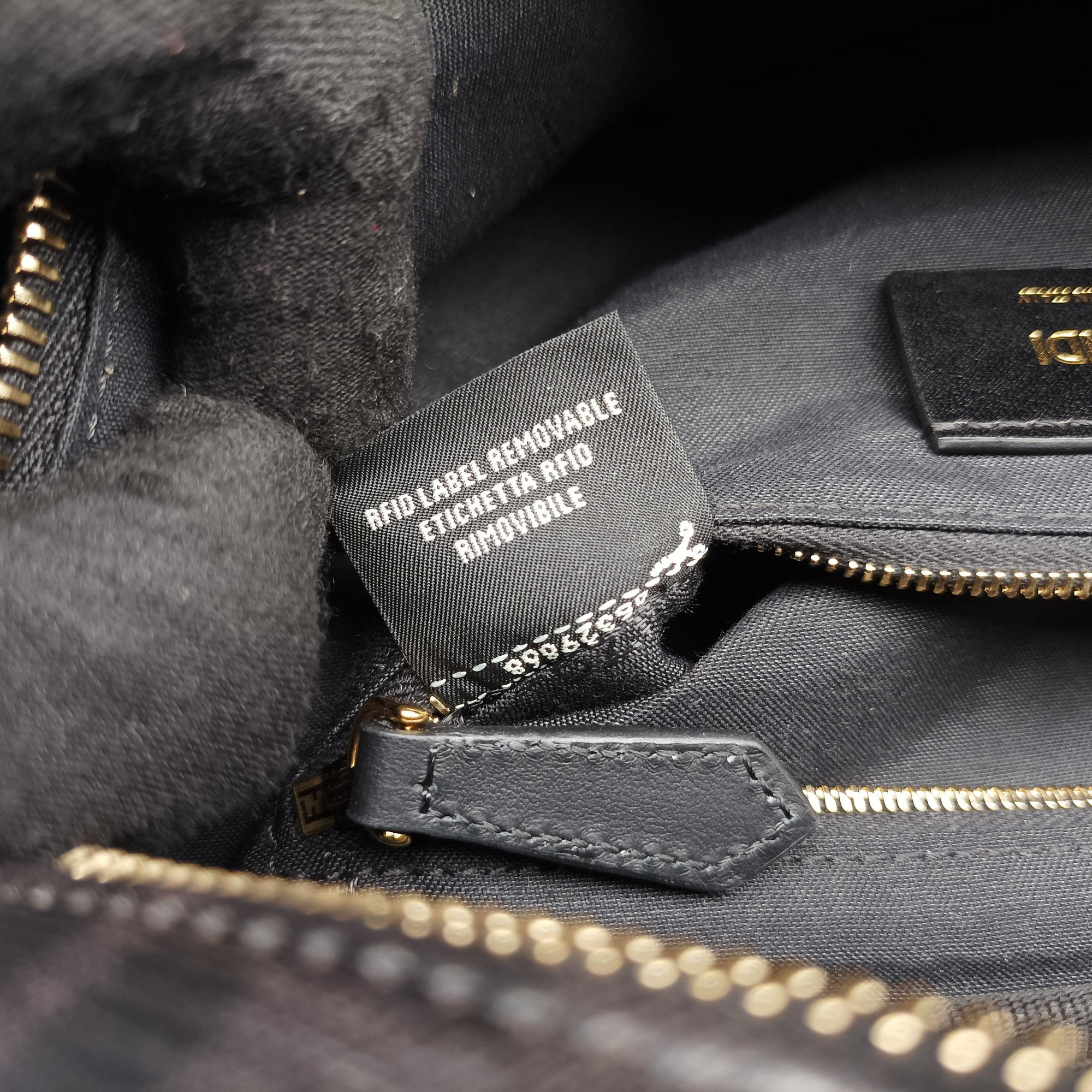 Zucca Diagonal Pattern Black PVC Coated Canvas 7VA434 7VA434 A5N7 198-8241ズッカ柄 ダイアゴナル ブラック PVCコーティングキャンバス 7VA434 7VA434 A5N7 198-8241