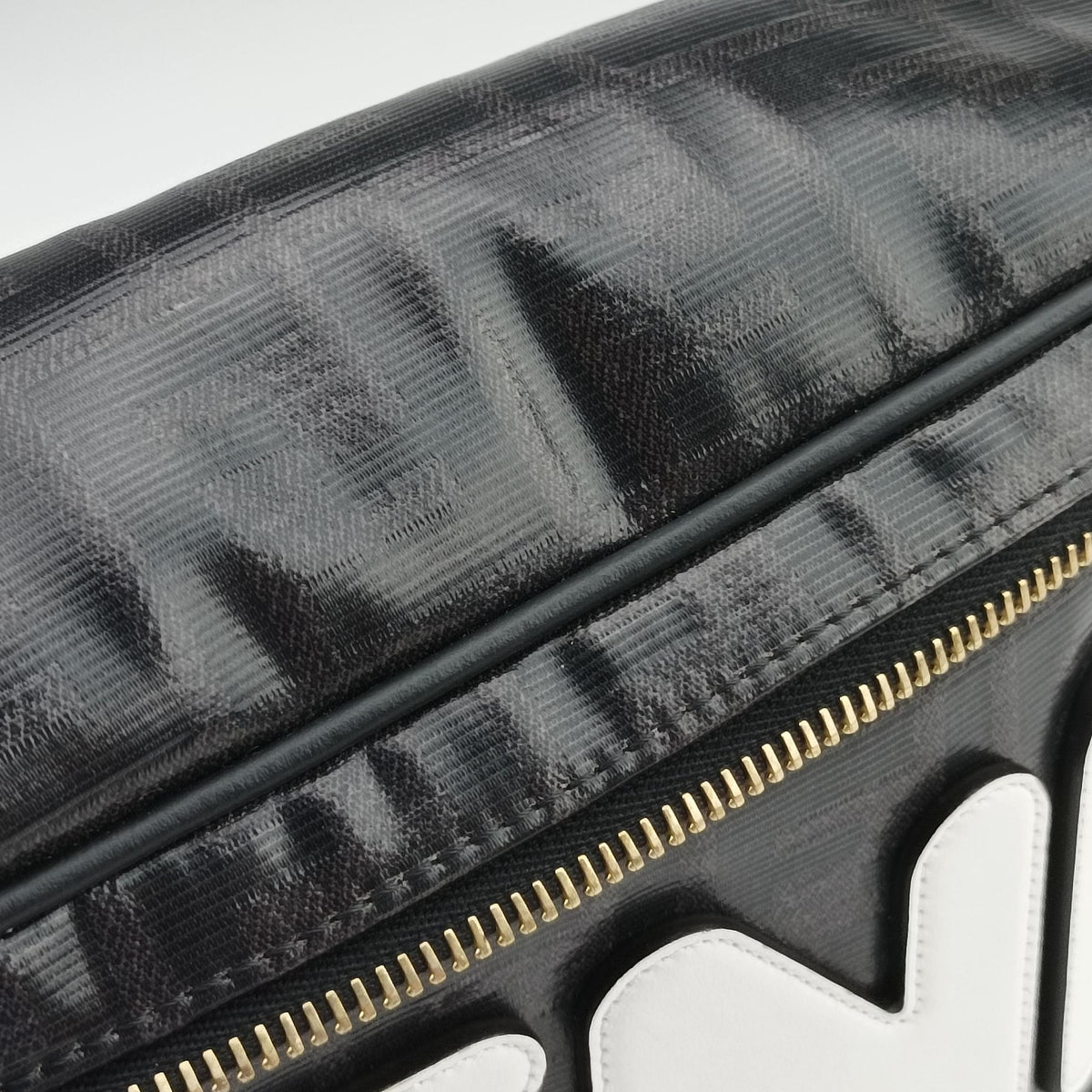 Zucca Diagonal Pattern Black PVC Coated Canvas 7VA434 7VA434 A5N7 198-8241ズッカ柄 ダイアゴナル ブラック PVCコーティングキャンバス 7VA434 7VA434 A5N7 198-8241