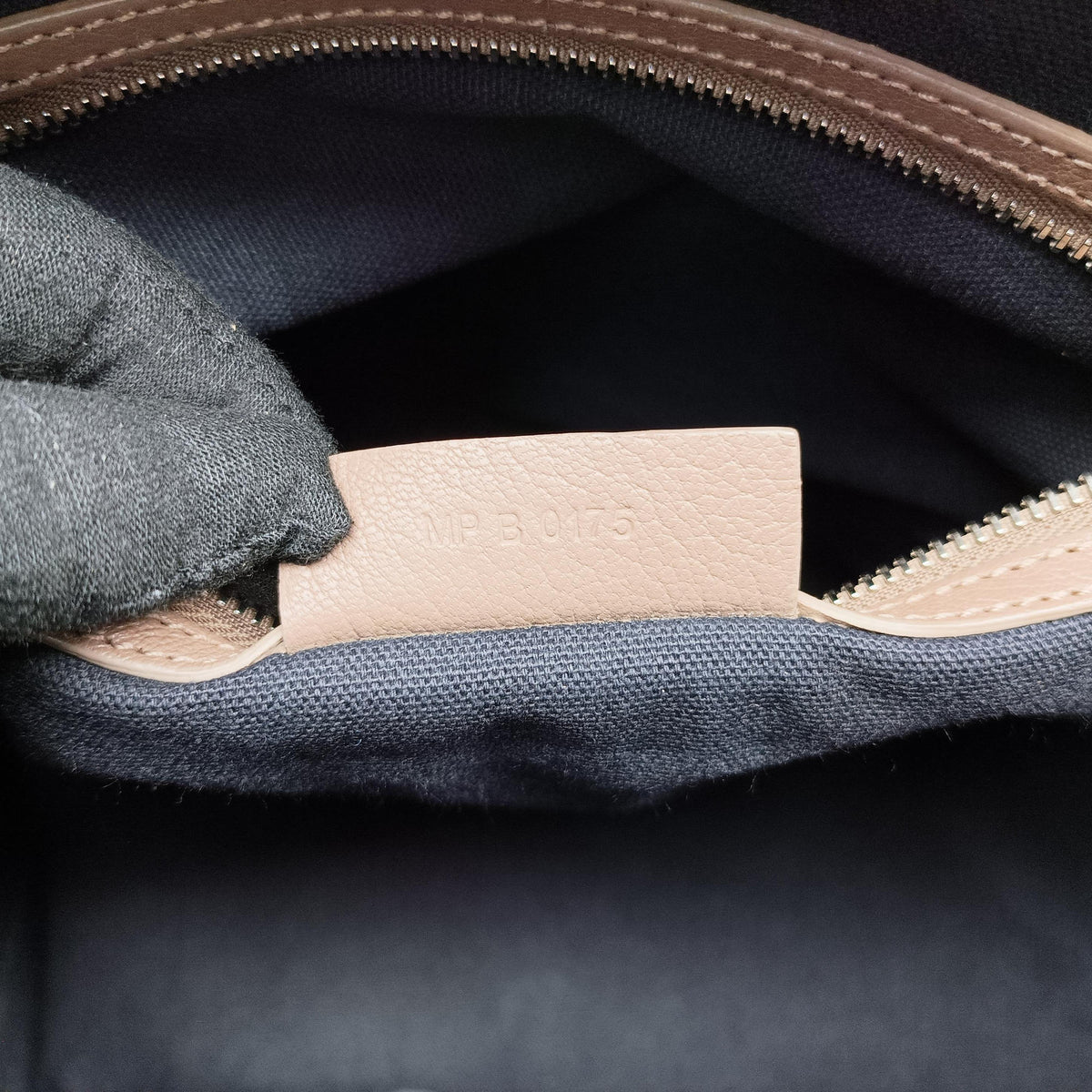 Antigona Beige Leather MP B 0175アンティゴナ ベージュ レザー MP B 0175