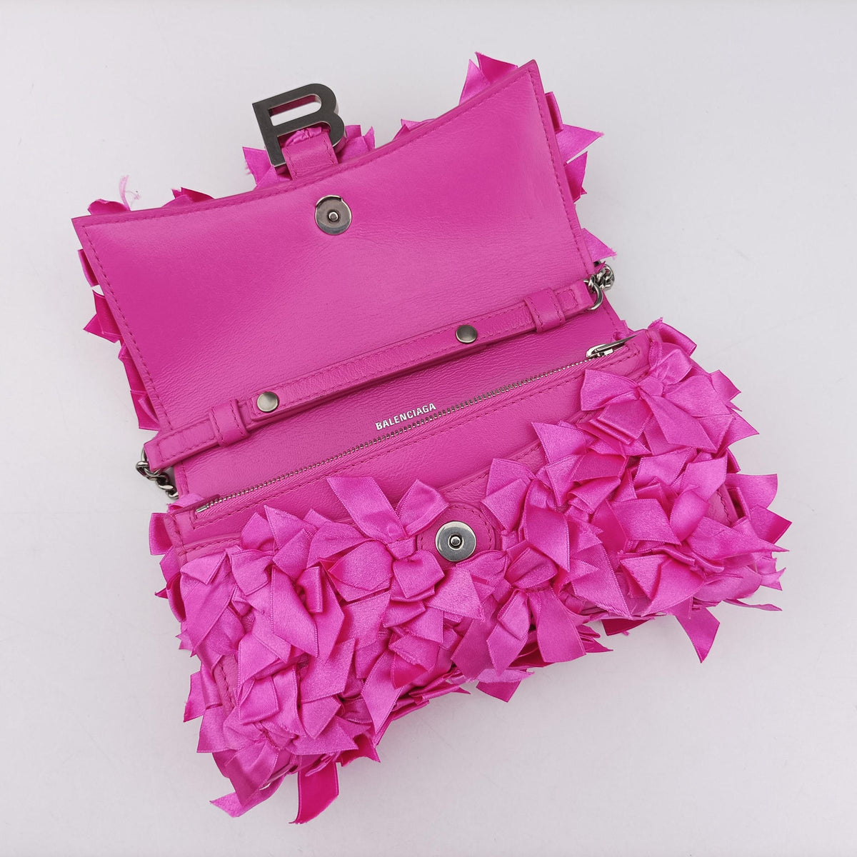 Hourglass Pink Satin× Leather 748750.5643.O.535269アワーグラス ピンク サテン× レザー 748750.5643.O.535269