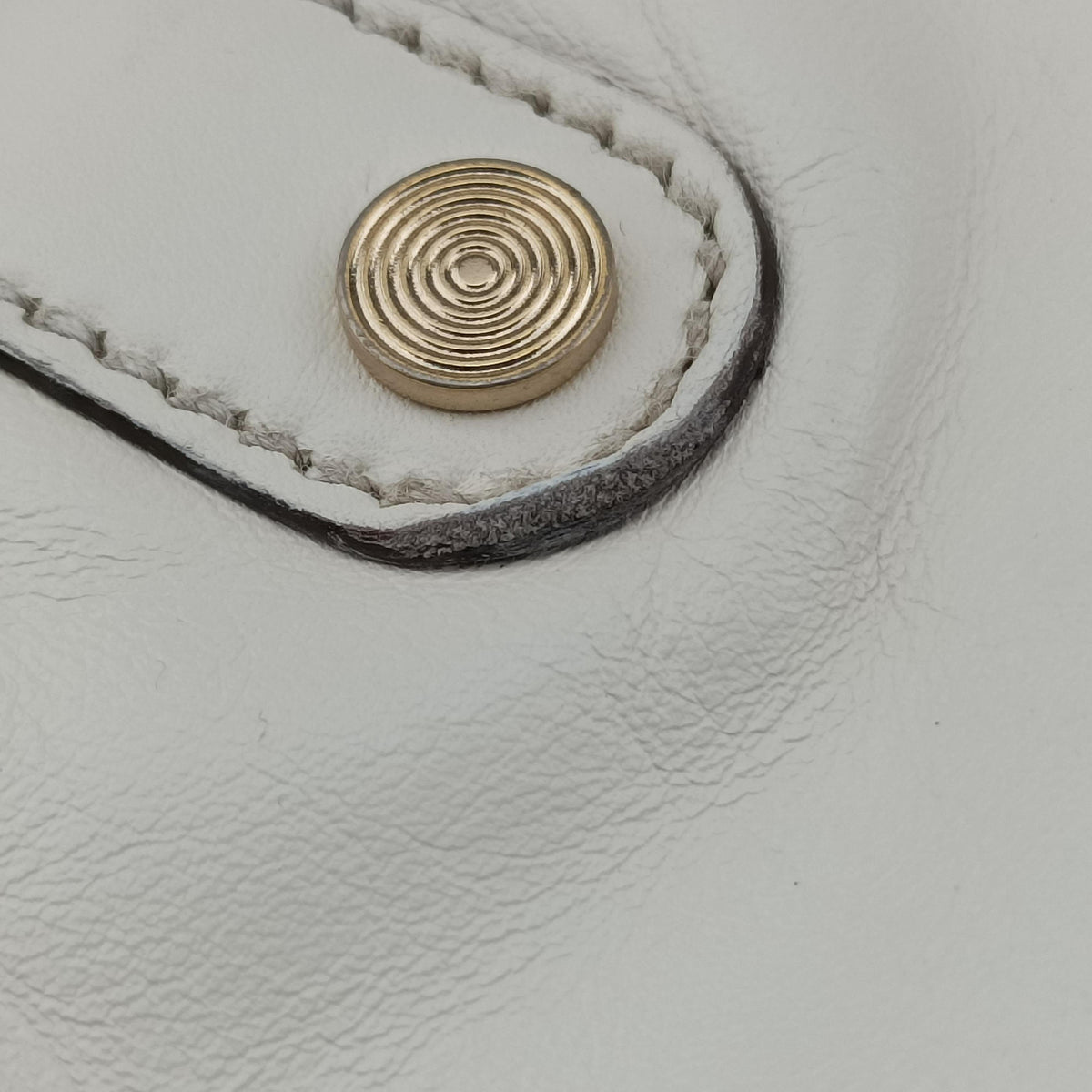 Dialux Britt Hobo White Leather 167733 ディアラックス ブリット ホーボー ホワイト レザー 167733